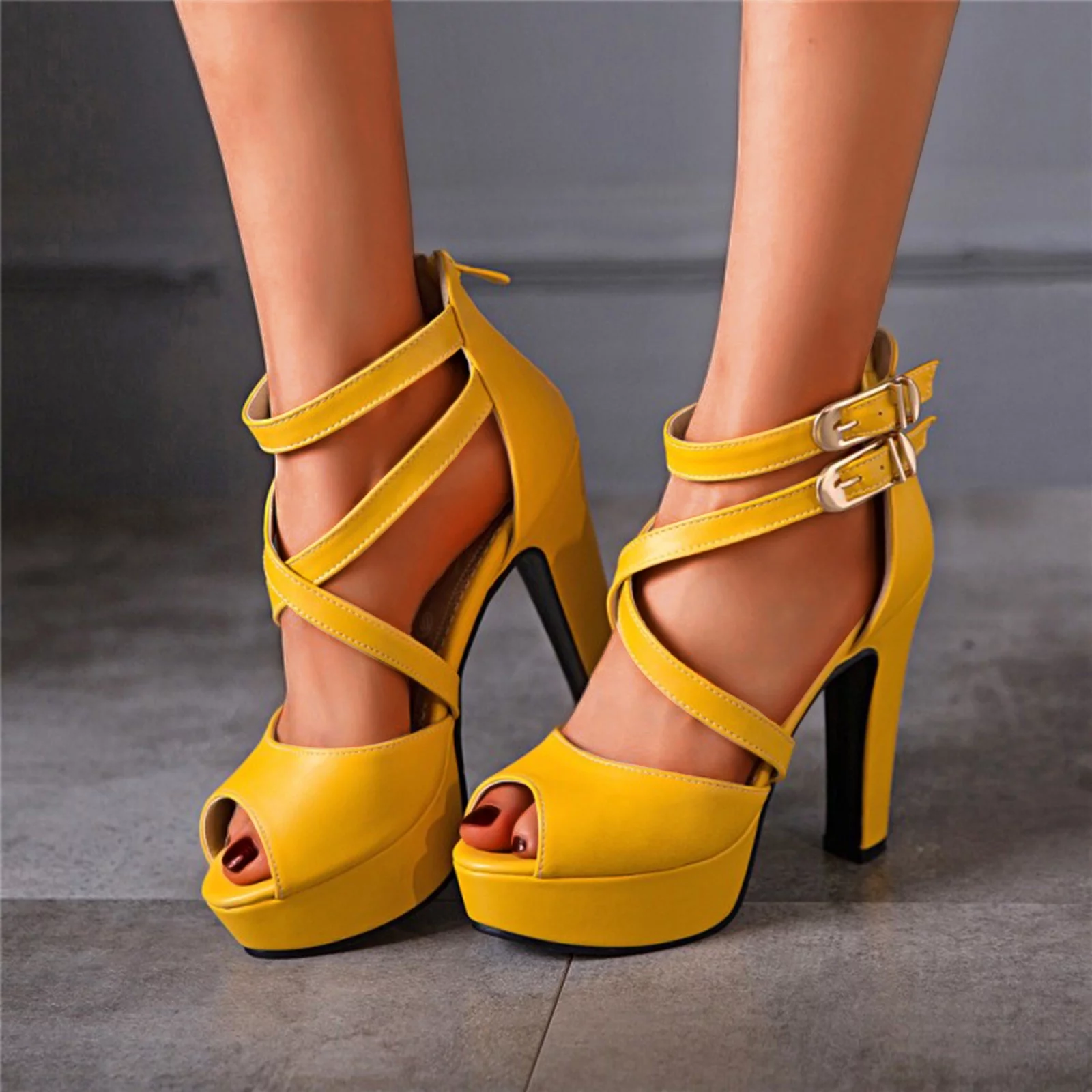 WILLBEST Wide Width Sandals for Women Ladies Fashion Summer Solid Leather Belt Buckle Decoration Open Toe High Heel Back Zipper Sandals