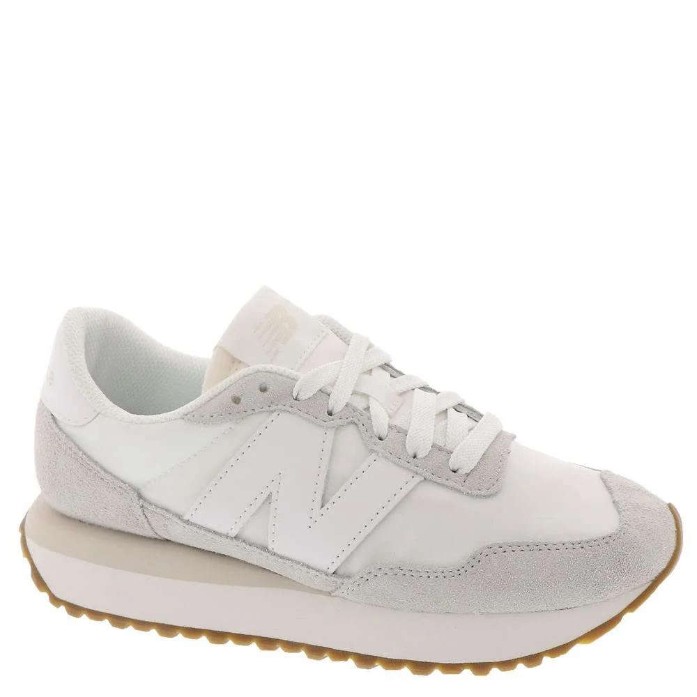 New Balance Women's 237 V1 Classic Sneaker, Nimbus Cloud/White/Moonbeam, 10