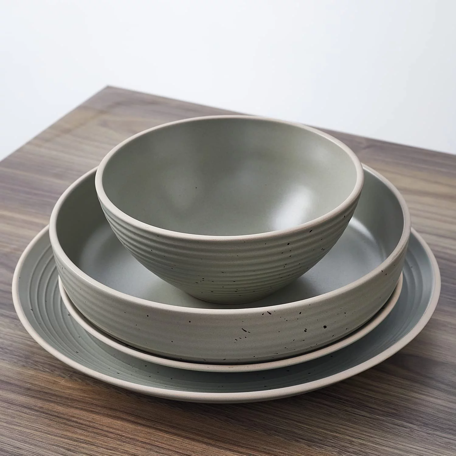 QINBI Lauren Stoneware 32-piece Round Dinnerware Set, Green