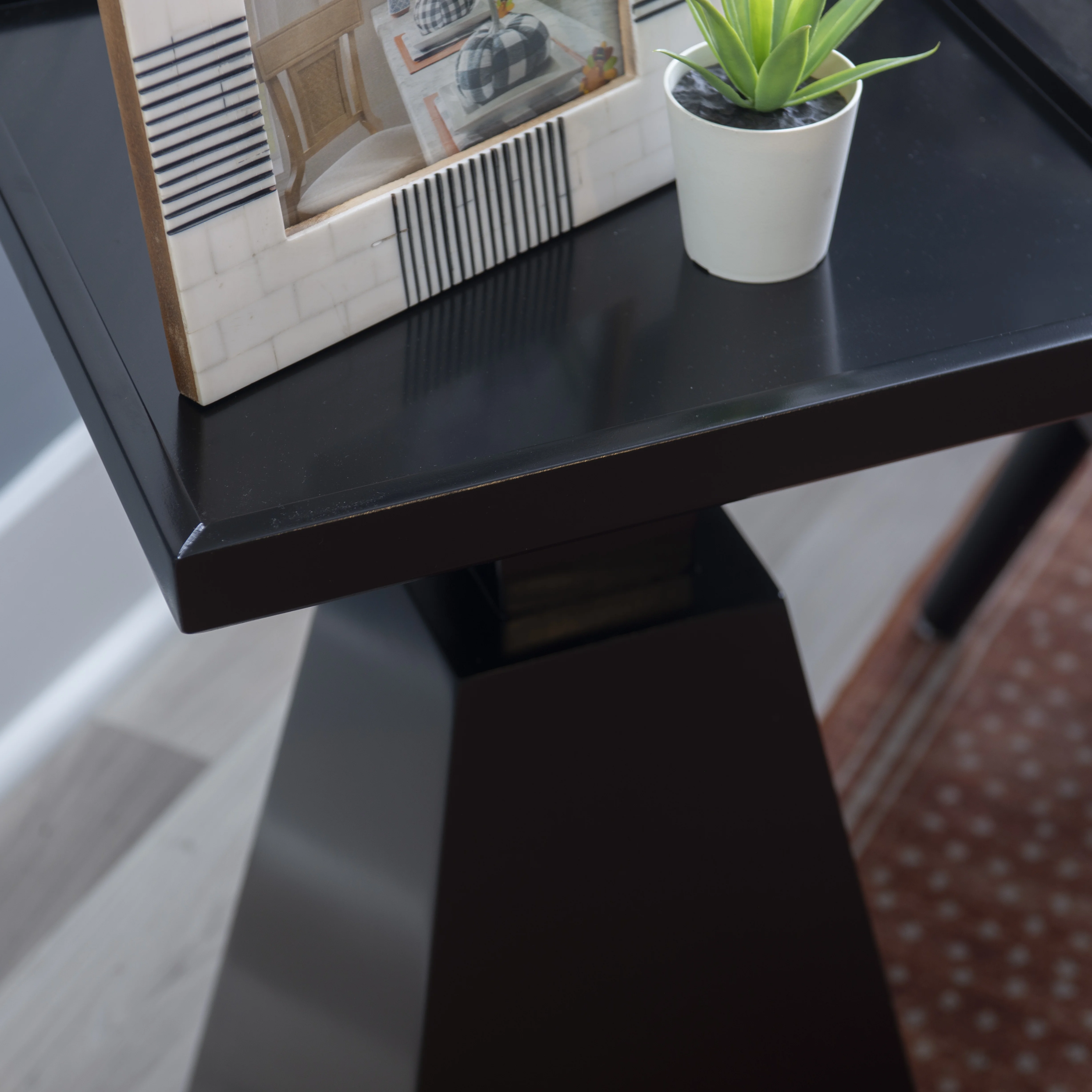 Powell Caryn Side Table, 22.5