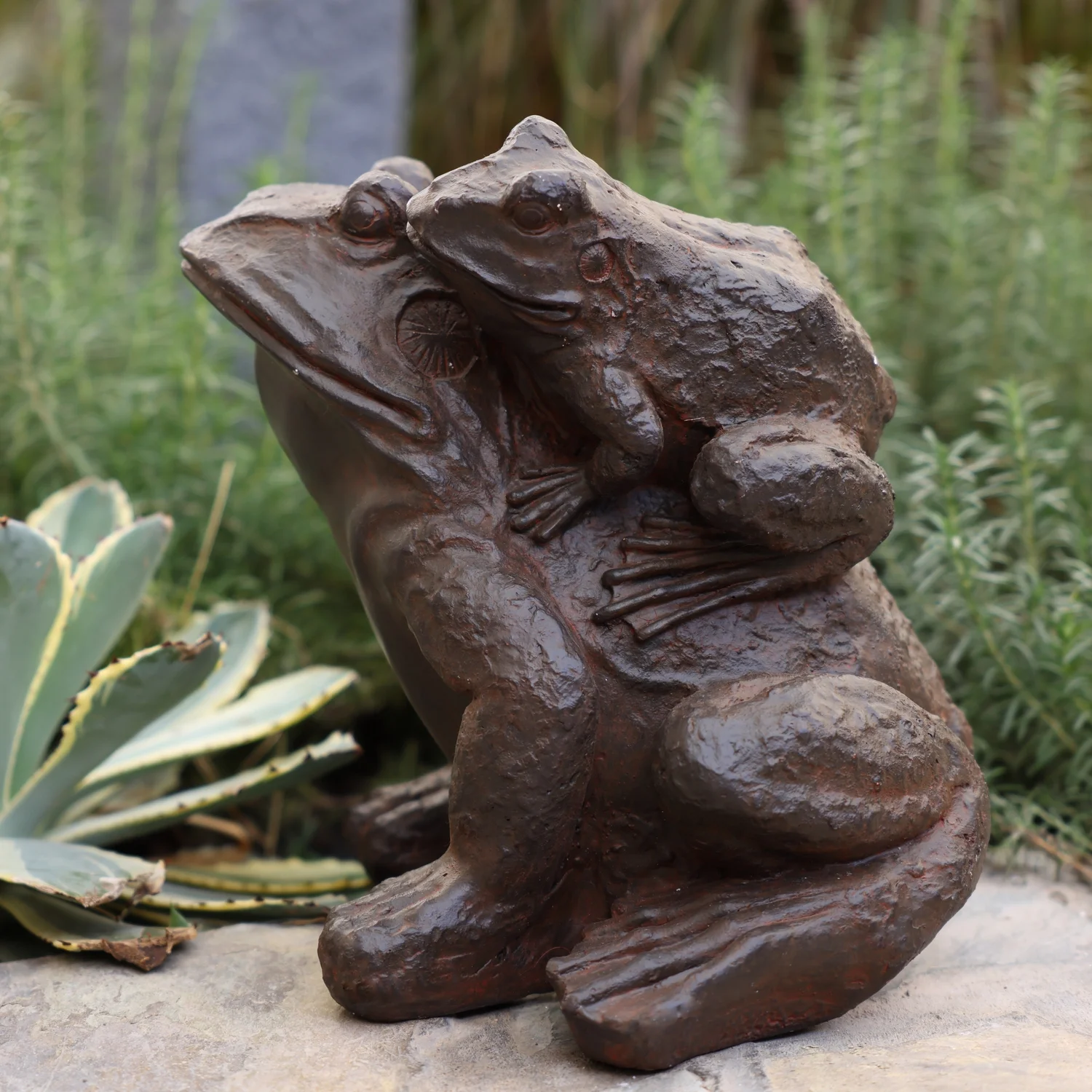 HomeStock Rustic Retreat Brown Mgo Frog Family Garden Statue