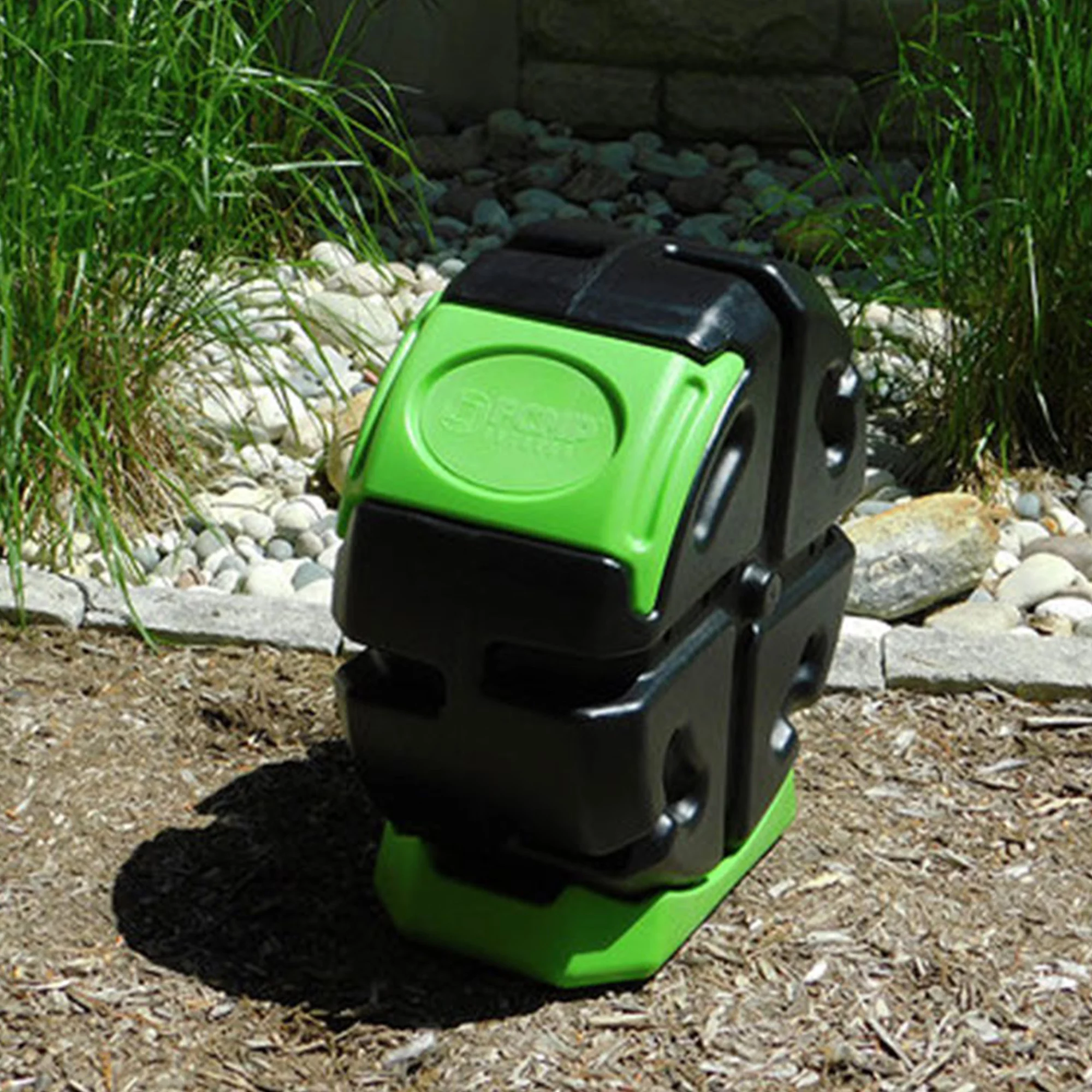 FCMP Outdoor Half Size 19 Gallon Plastic Rolling Compost Tumbler Bin, Green