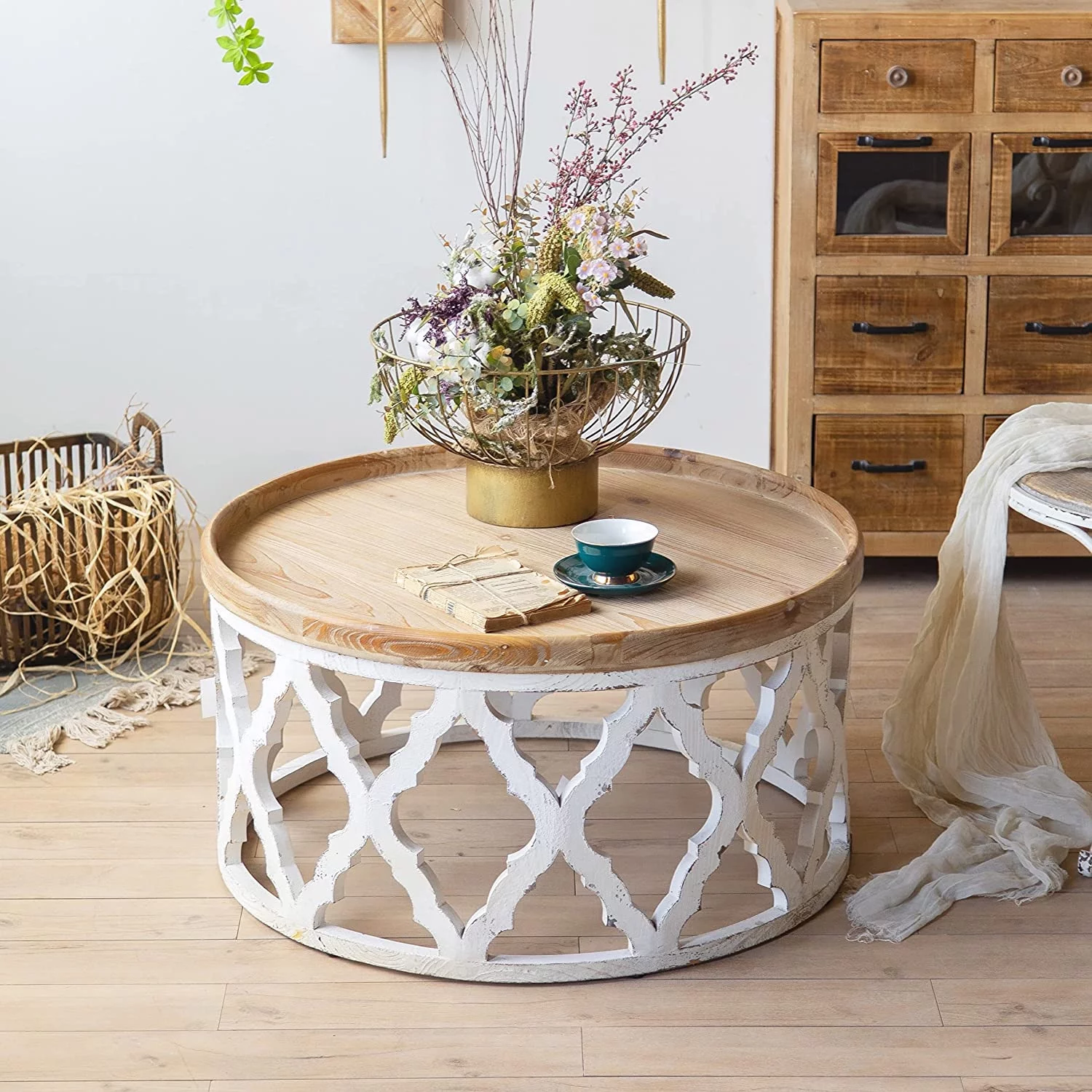 GEXPUSM Round Coffee Table with Distressed Wood Top and Carved Pattern Frame for Boho, Farmhouse Country, Natural