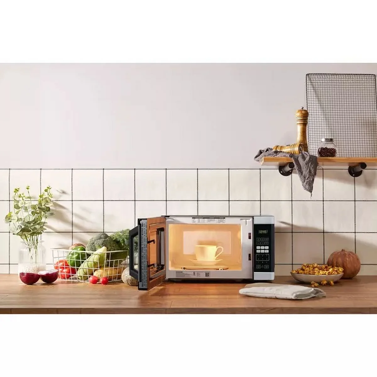 WCS 0.9 cu ft 900W Microwave Oven - Stainless Steel