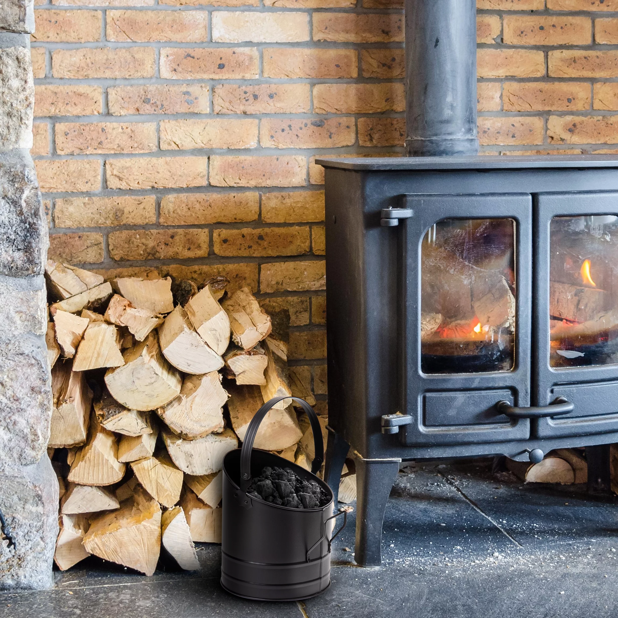 Mind Reader Fireplace Ash Bucket, 6L (1.5 gal) Capacity, Metal, 9 L x 9 W x 10.5 H, Black