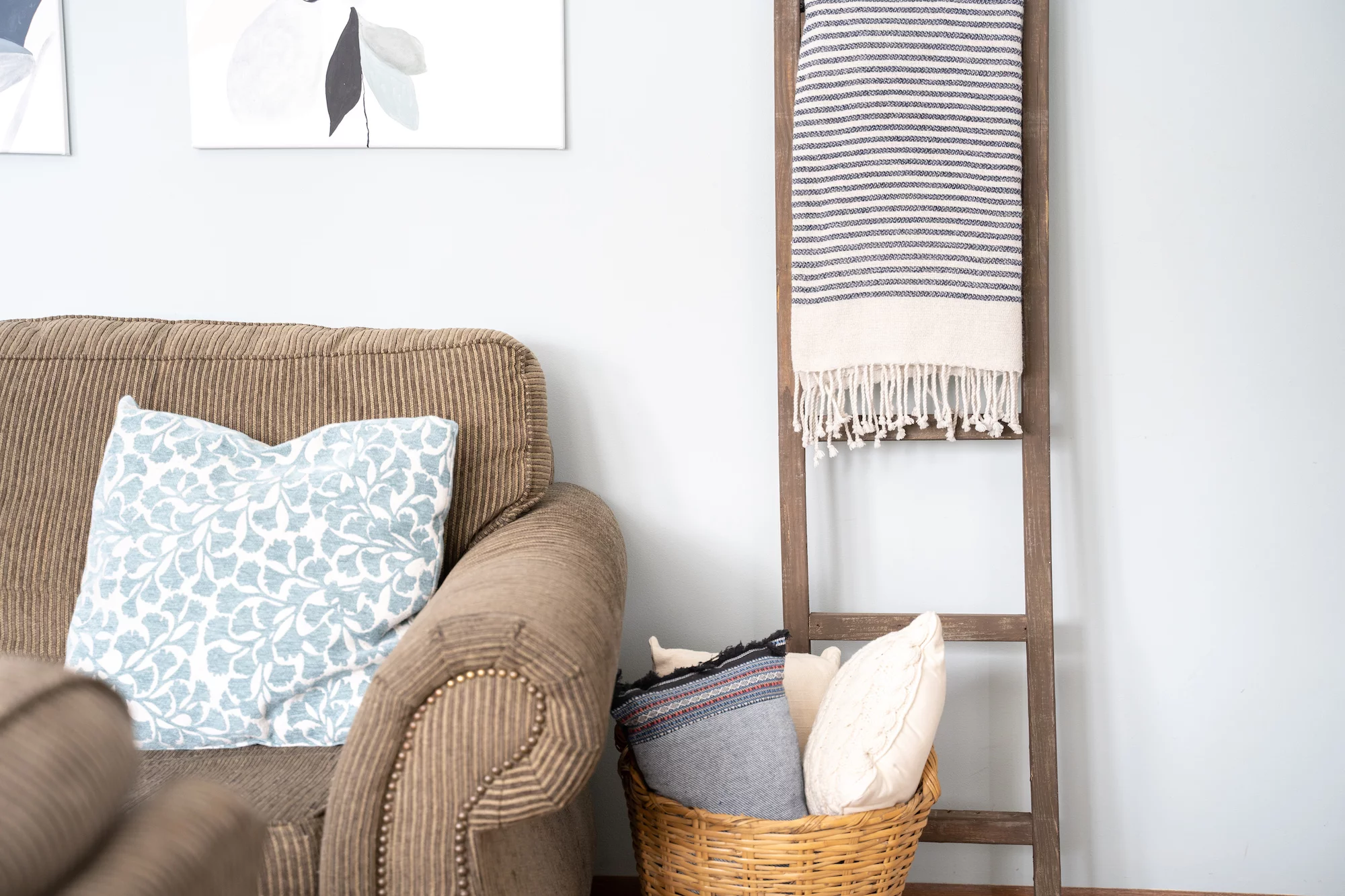 BarnwoodUSA Rustic 6 ft Blanket Ladder