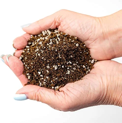 Premium Organic Potting Soil Blend for Potatoes - Perfect for Growing Delicious, Healthy Spuds in Your Home Garden - 1 Quart Bag