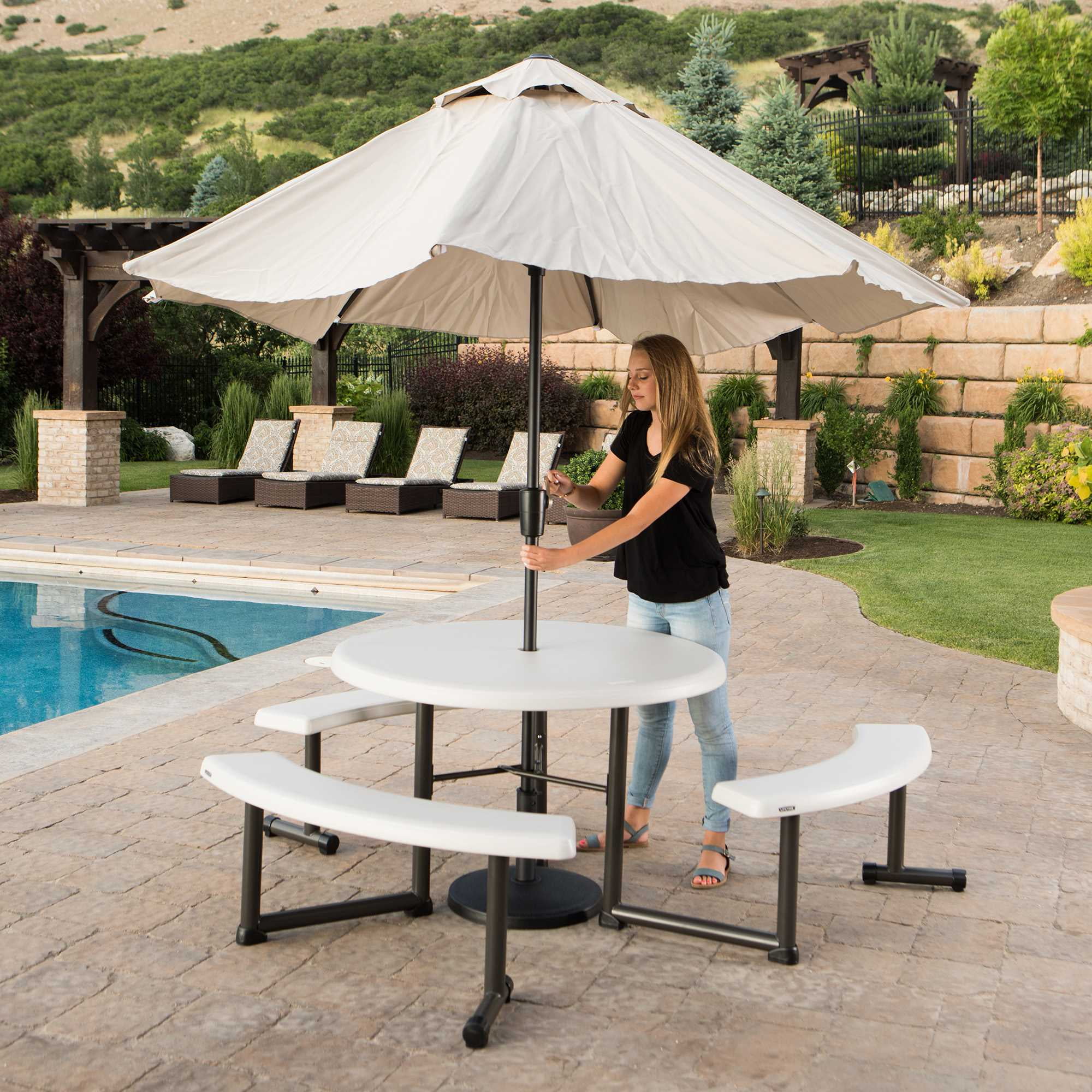 Lifetime Plastic Round Picnic Table, Almond 260205