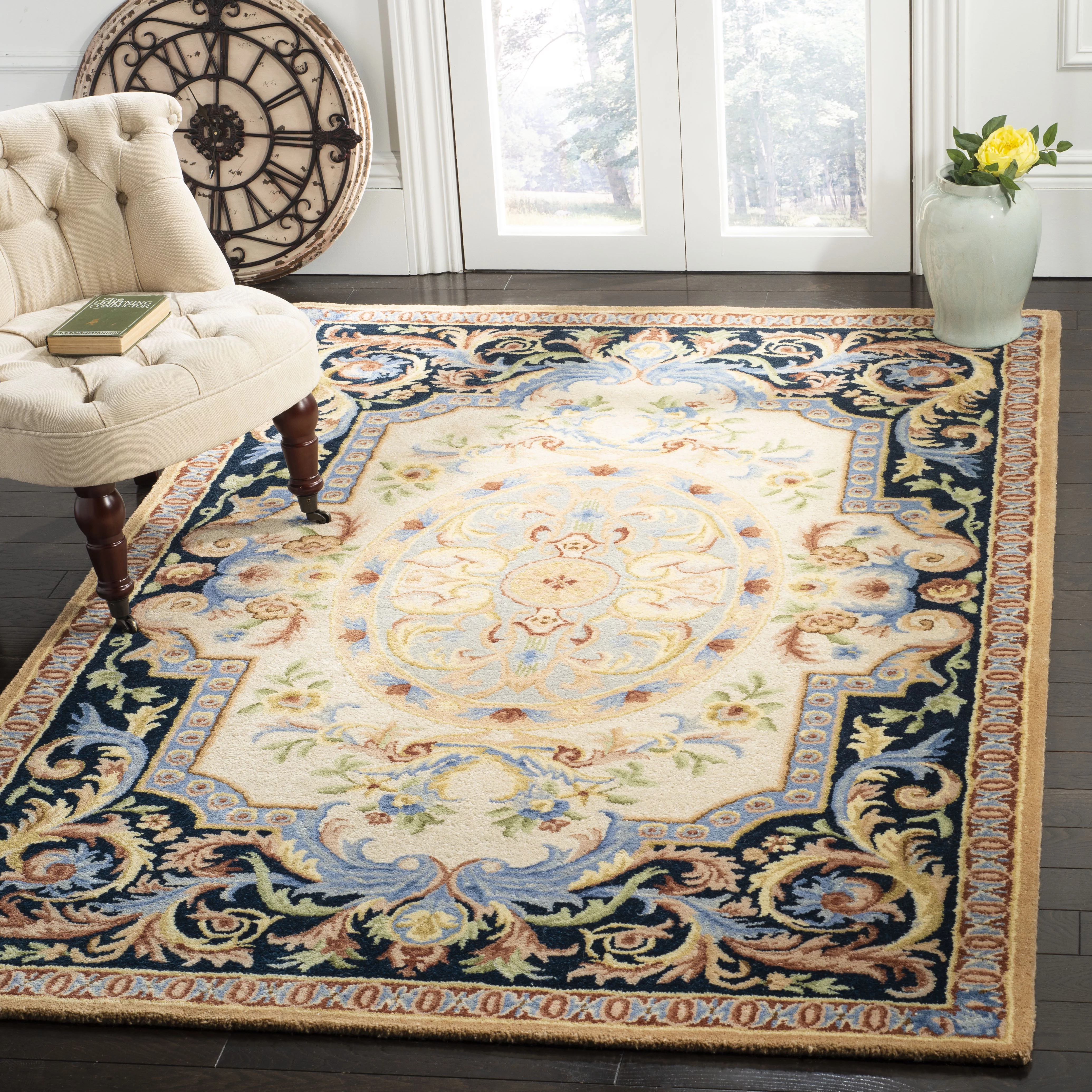SAFAVIEH Savonnerie Jorie Floral Medallion Wool Area Rug, Ivory/Navy, 8' x 10'