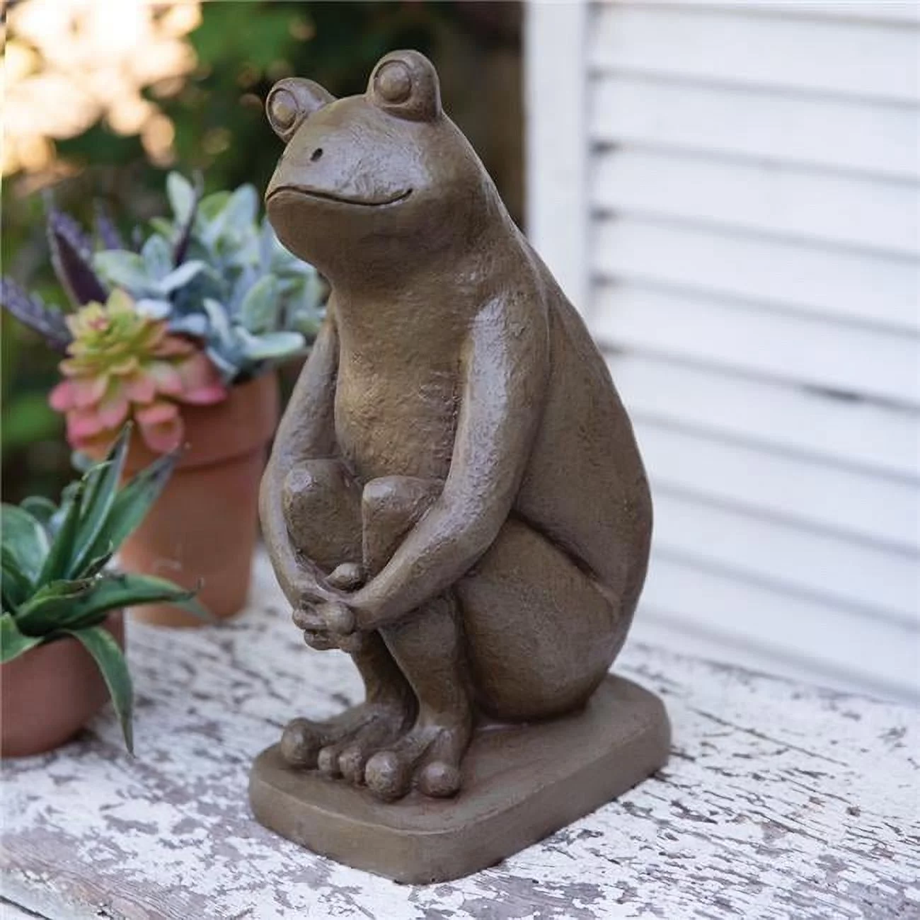 CTW Home 680642 12 x 4.75 x 6 in. Cheerful Frog Garden Statue