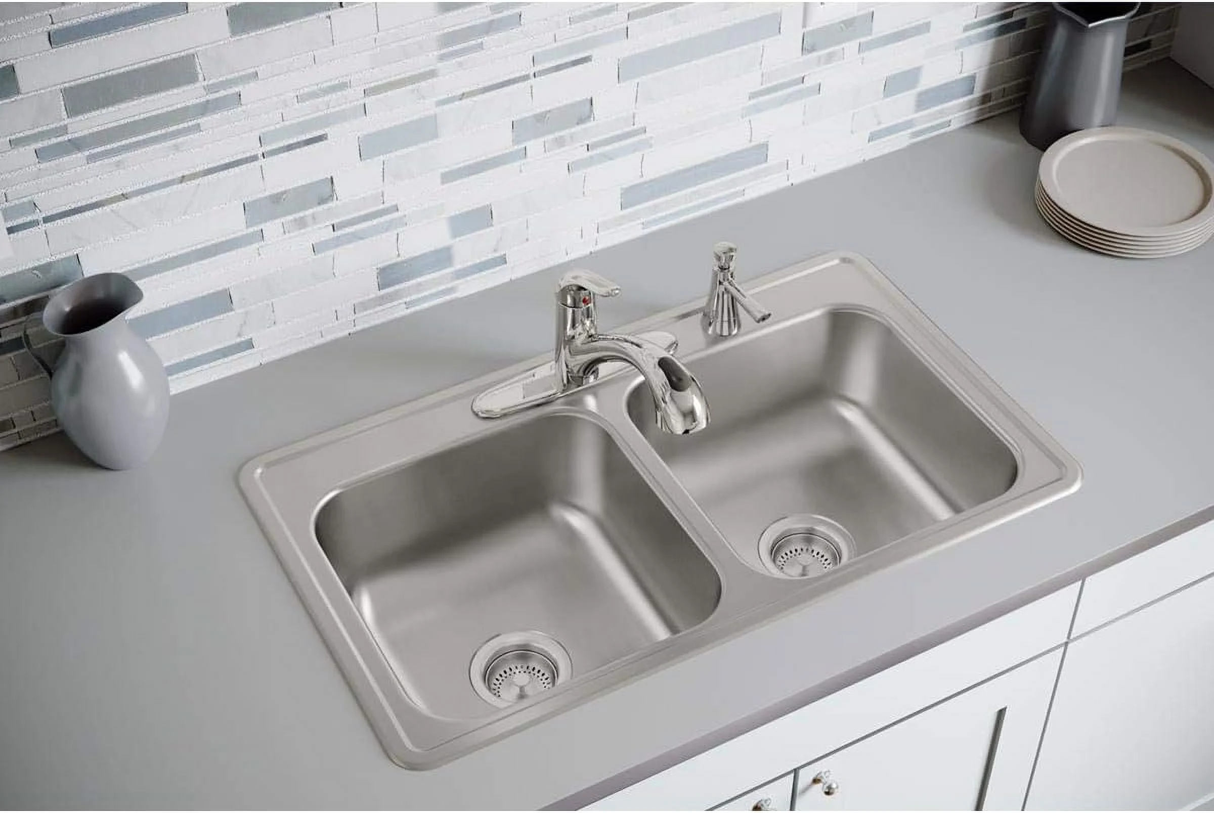 DSE233192 Dayton Kitchen Sink, 33 X 19, Satin