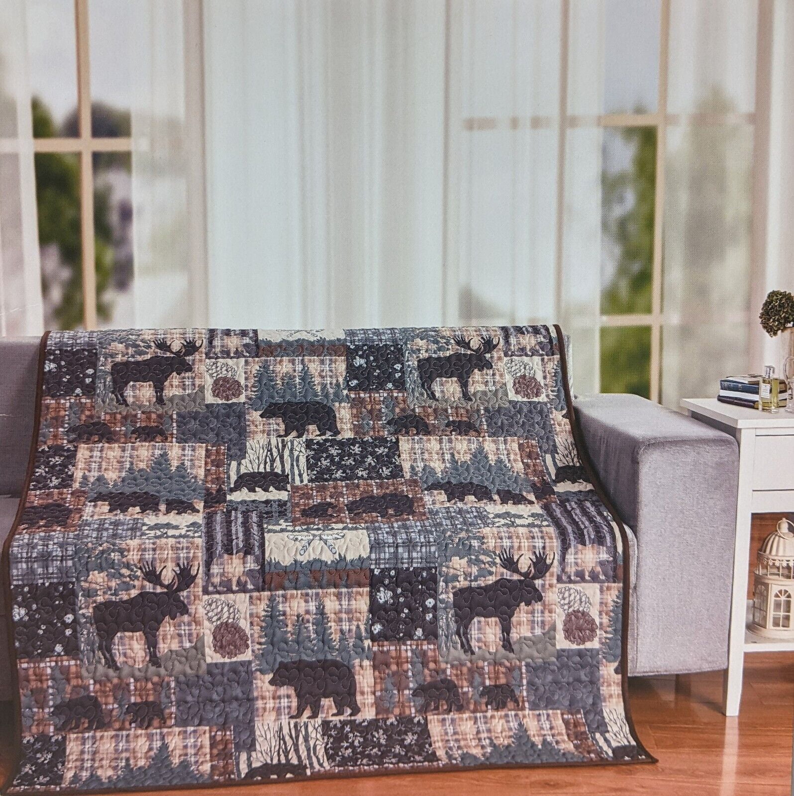 GRAND BEAR LODGE Wilderness Cabin Quilted Throw Blanket, 50