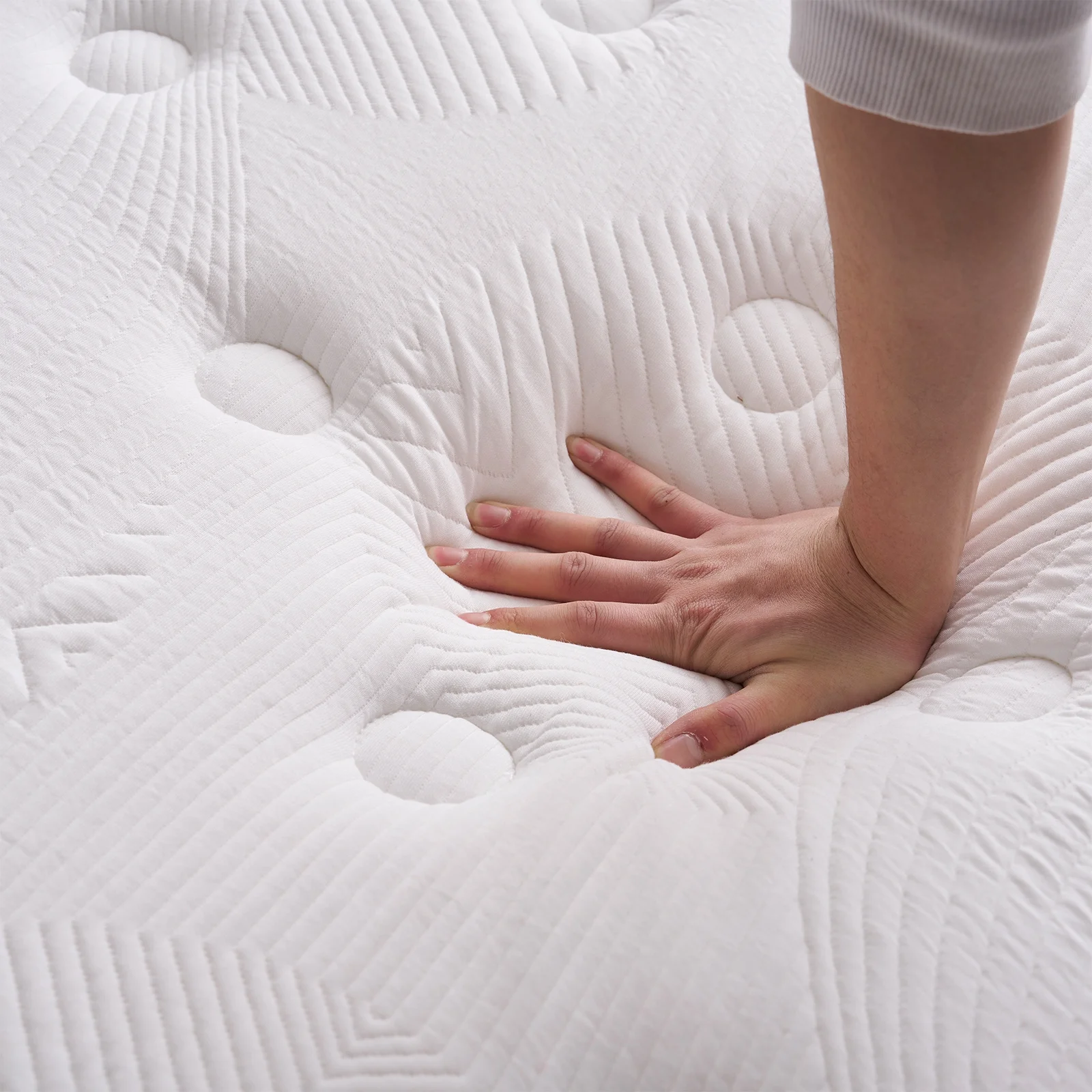 10 Inch Medium Firm Hybrid Mattress in a Box, Individually Wrapped Pocket Spring for Motion Isolation and Cooling Gel Infused Memory Foam Mattress, King Size