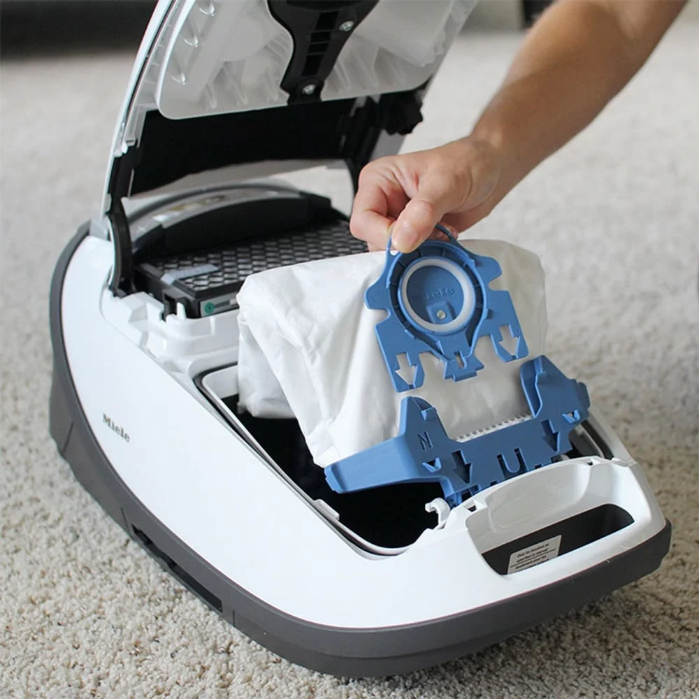 Miele Complete C3 Cat & Dog Powerline Canister Vacuum (Lotus White)