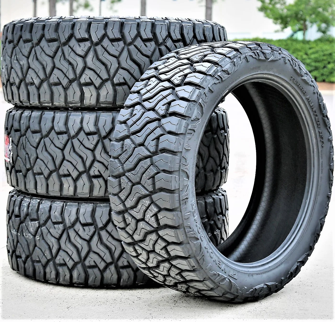 Tire Venom Power Terra Hunter R/T+ LT 33X13.50R24 Load E 10 Ply RT R/T