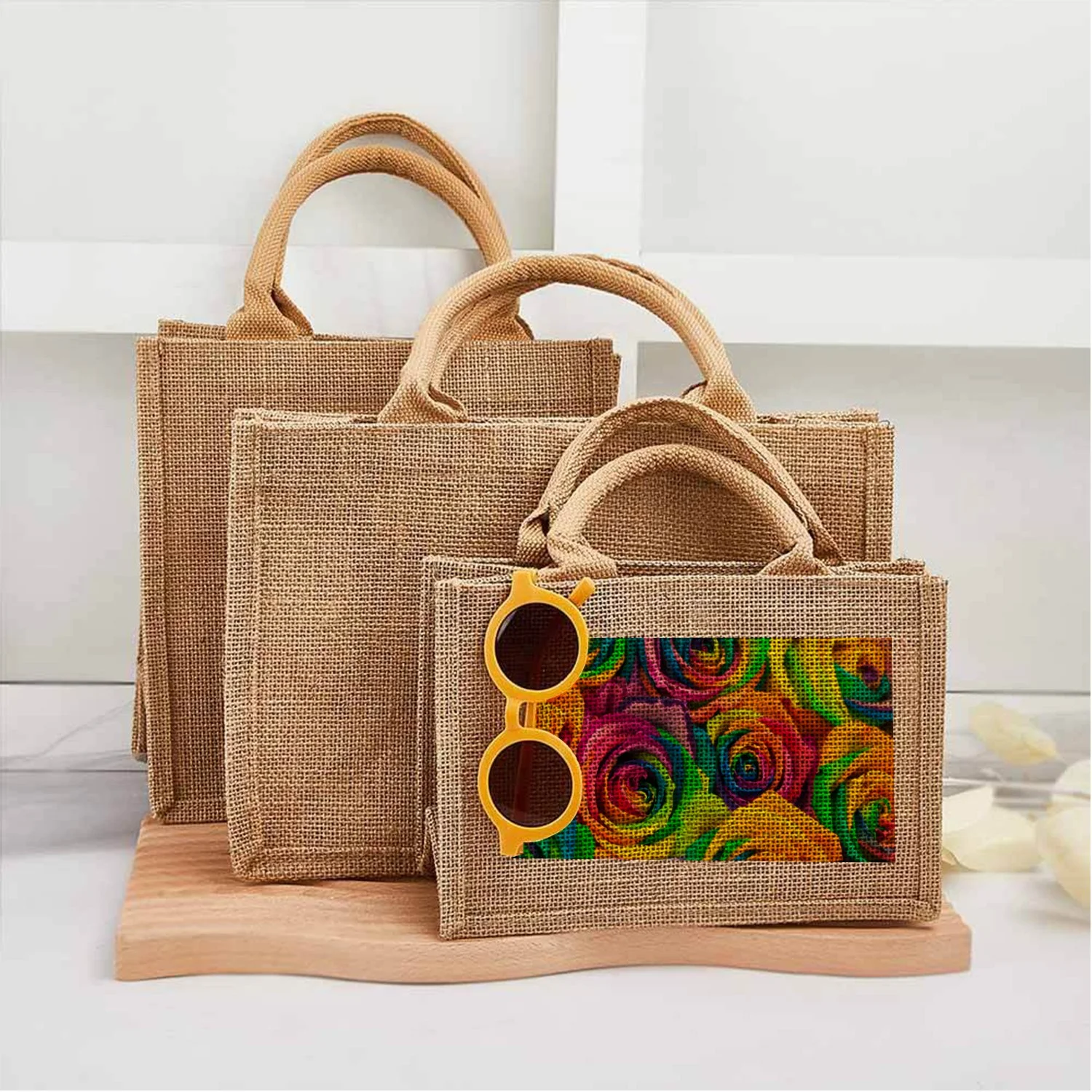 Highcool Jute Tote Bags Bouquet of Colored Roses Small Burlap Gift Bags with Handles Wedding Welcome Gift Bags Bridesmaid Gifts Party Gift Reusable Swag bags 1PC