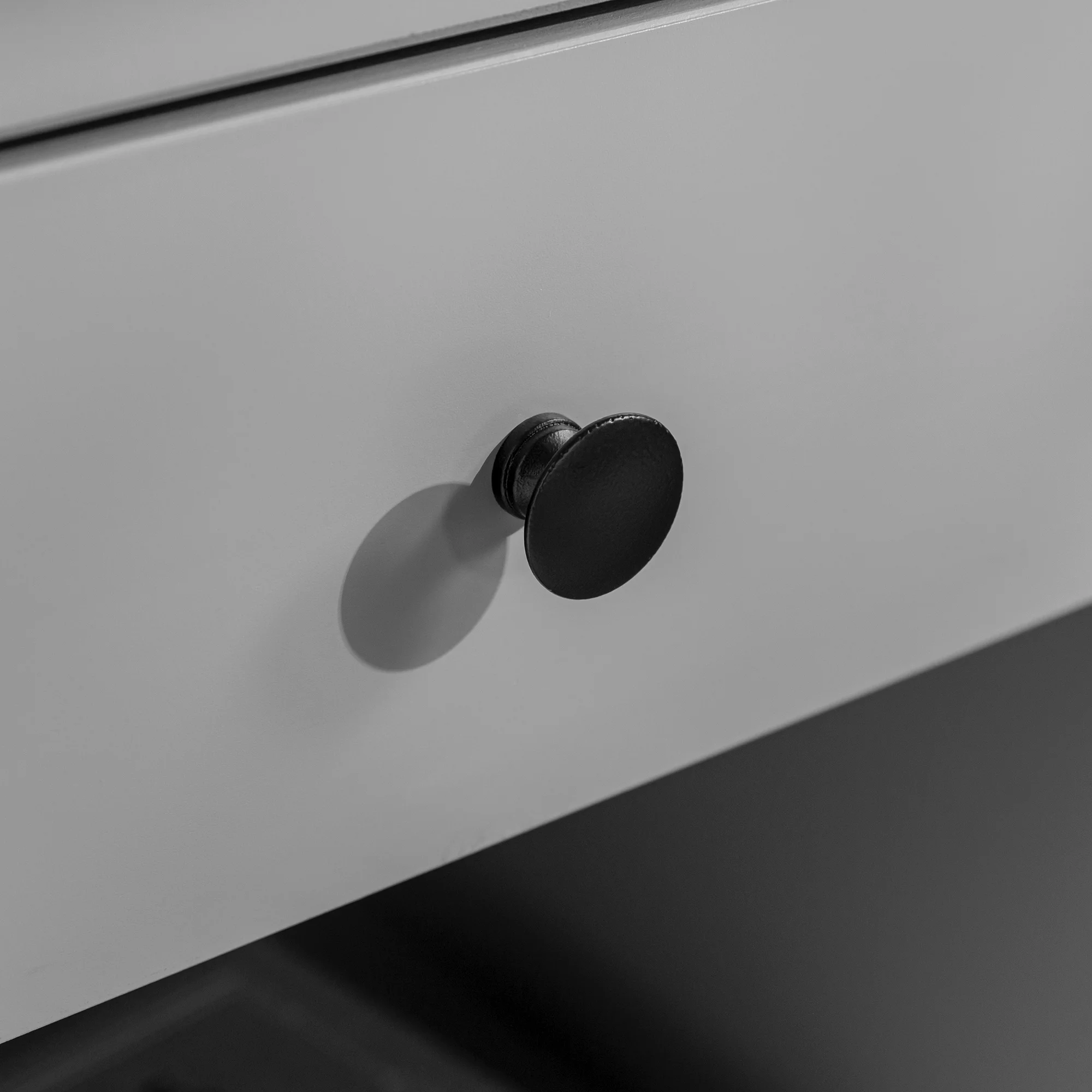 Walker Edison 25” Transitional 1-Drawer Solid Wood Nightstand, Grey