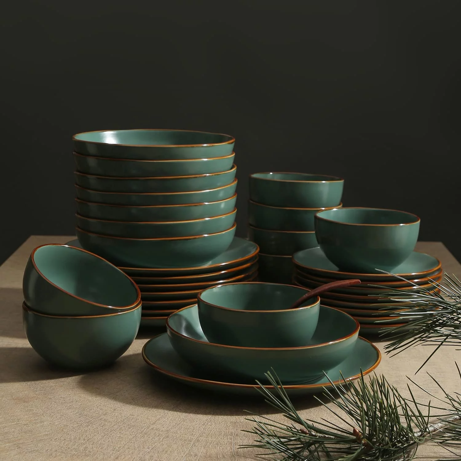 MINGFENG Brasa Modern Stoneware 32 Piece Dinnerware Sets, Plates and bowls Sets, Dish Set for 8, Green