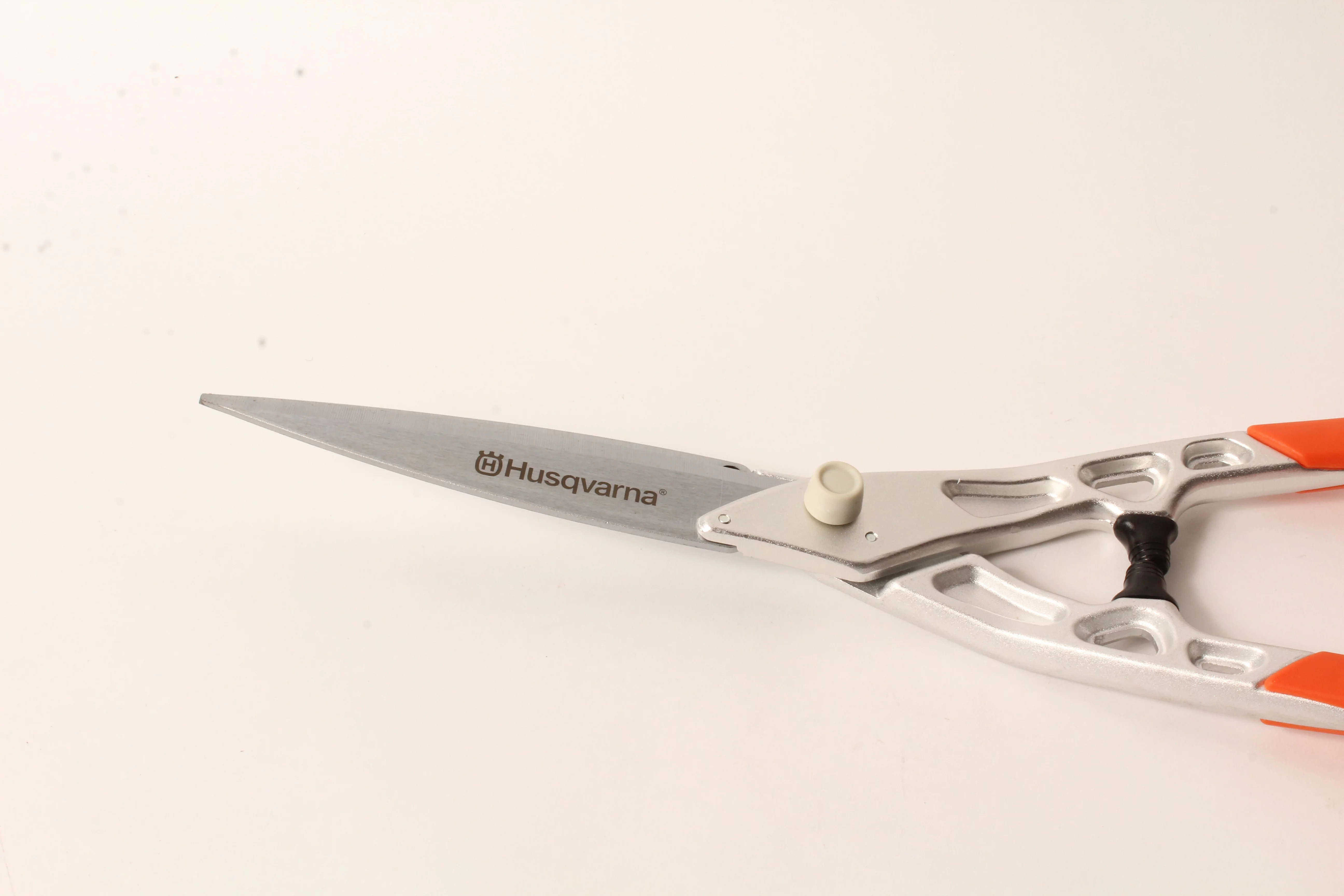 Husqvarna Outdoor Power Equipment Husqvarna 22In Professional Precision Hedge Shear