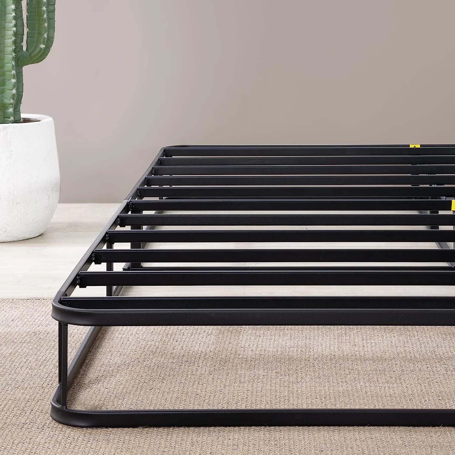 7 Inch Metal Smart Box Spring / Mattress Foundation / Strong Metal Frame / Easy Assembly, Queen