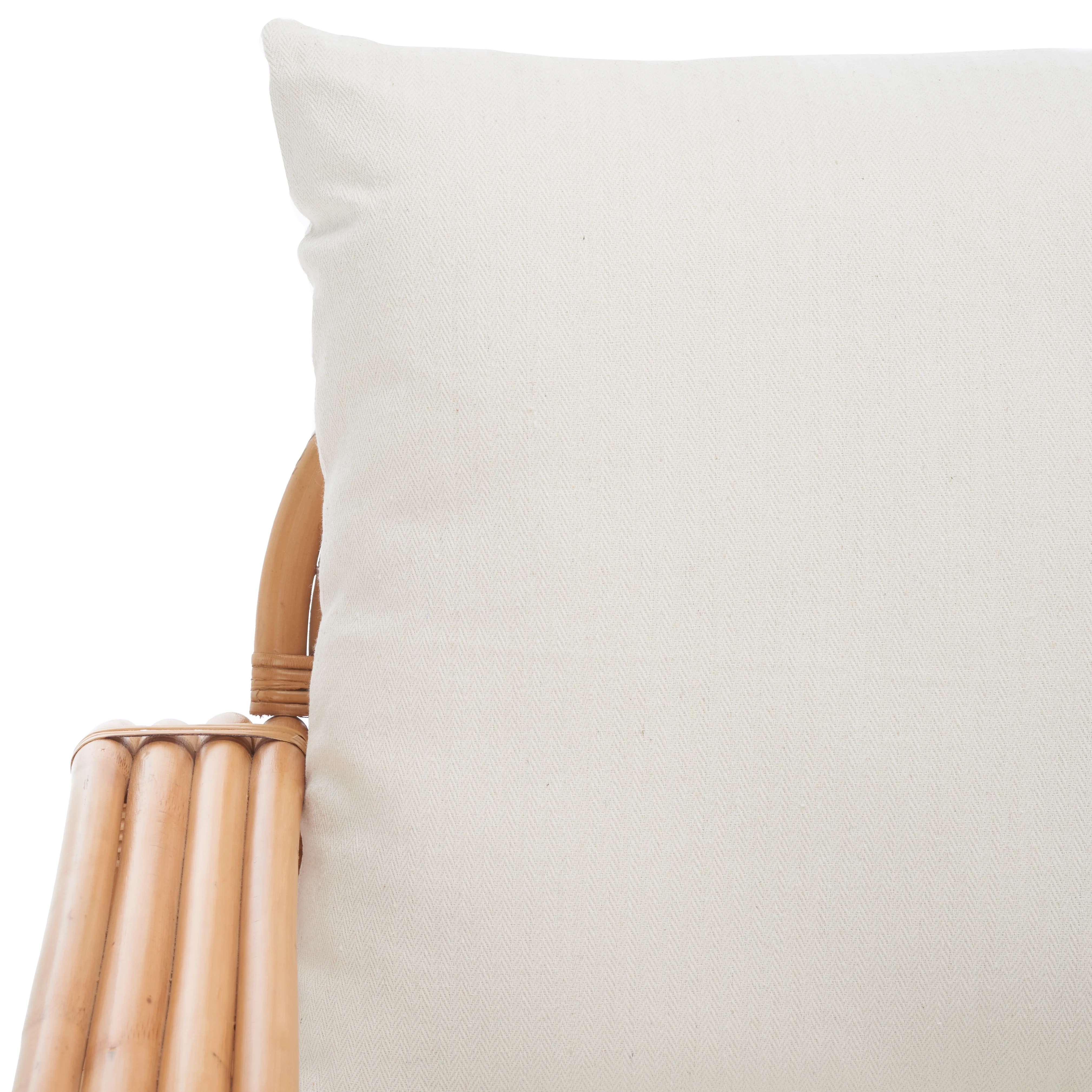 SAFAVIEH Beia Accent Chairs with Cushion, Natural/White (30.3 in. W x 32.7 in. D x 29.1 in. H)