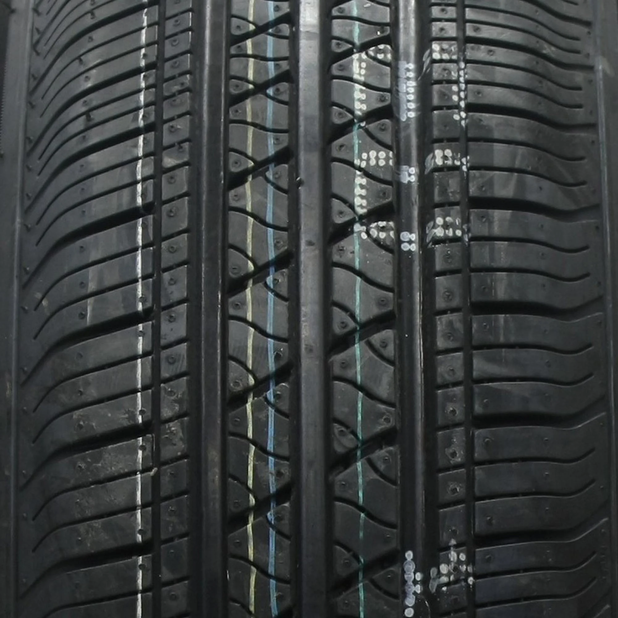 Ironman RB-12 All Season 225/70R15 100T Passenger Tire