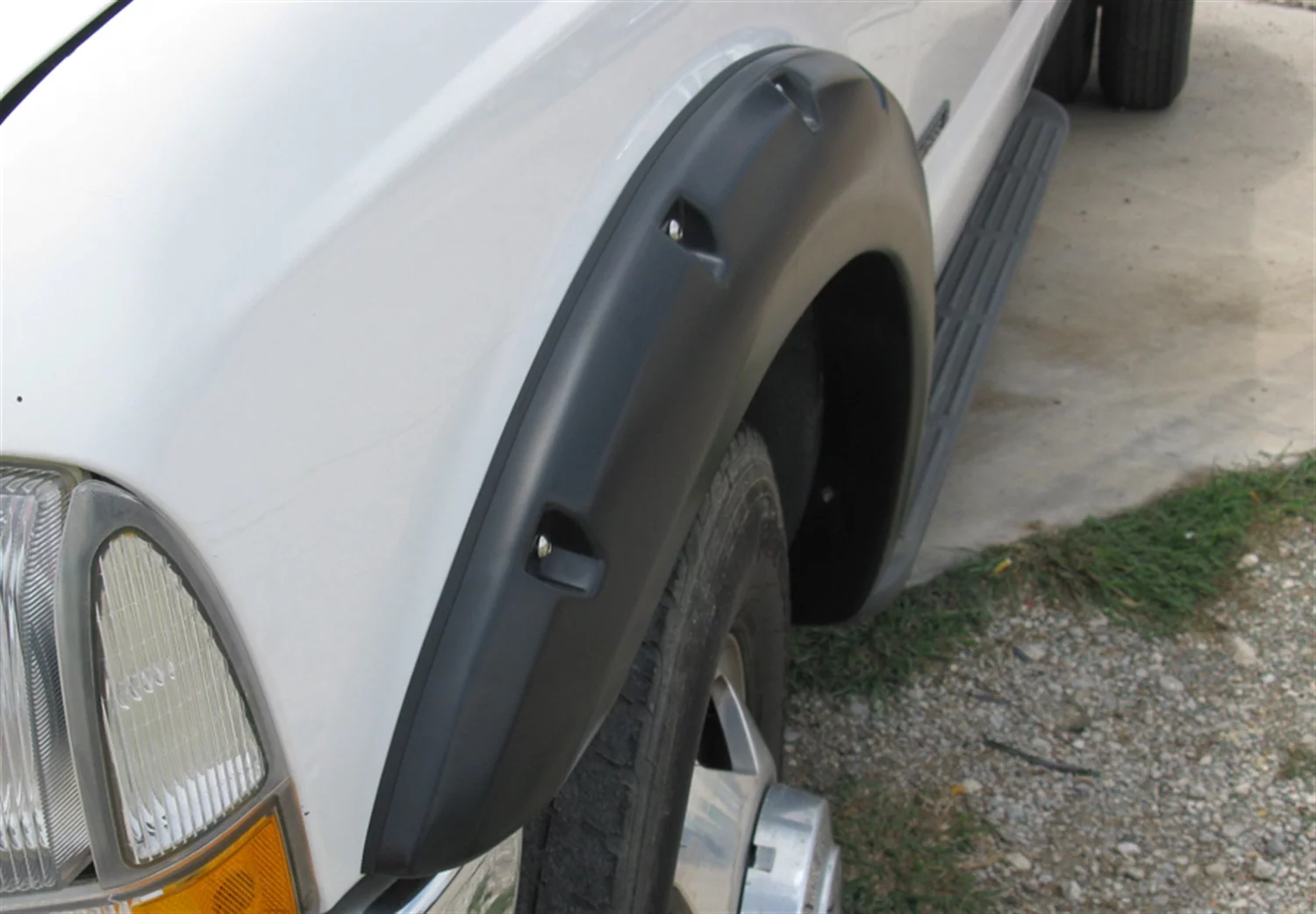 Lund By Realtruck RX311Tb Elite Series Black Rivet Style Textured Rear Fender Flare - 2 Piece