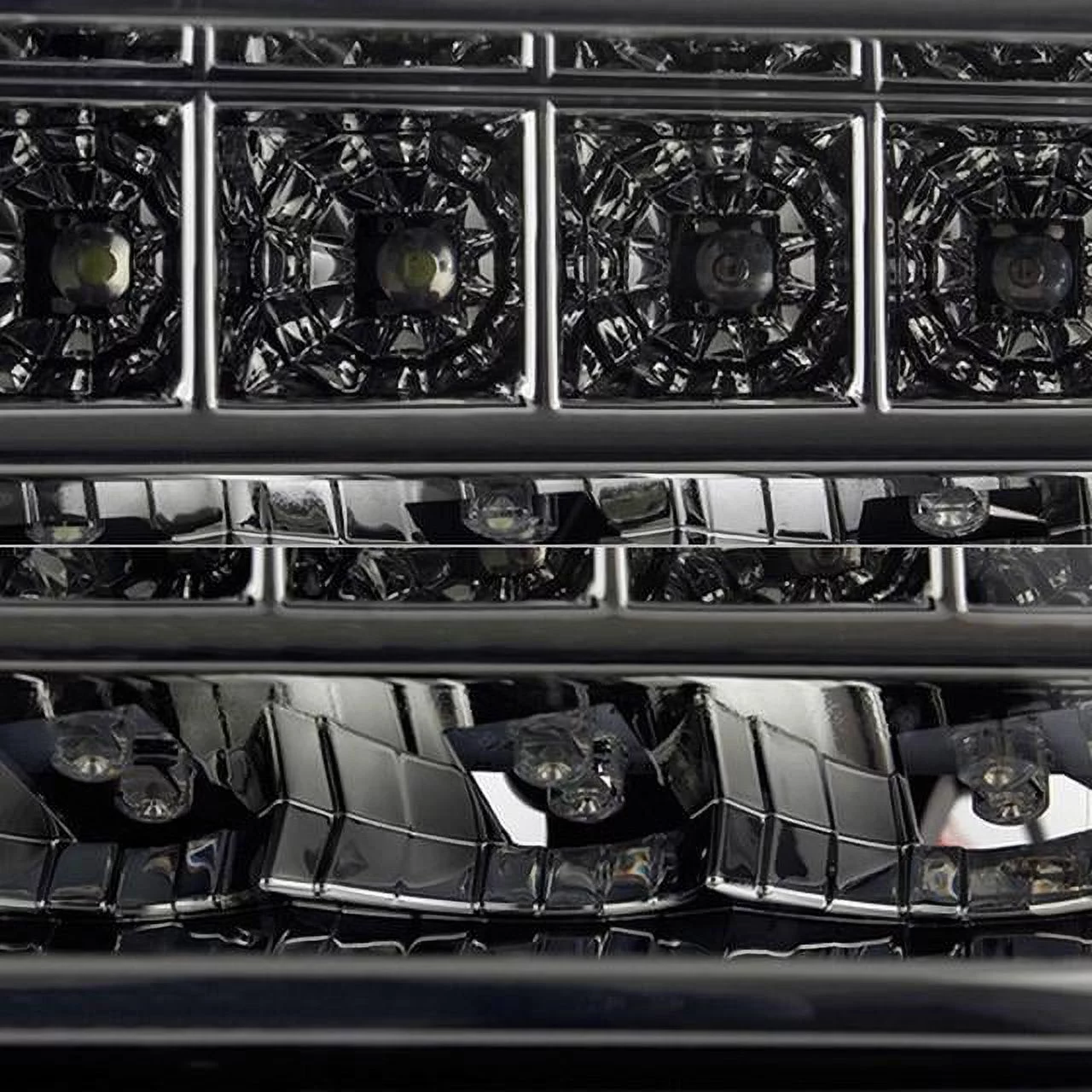 Spyder Auto GMC Sierra 99-06 ( Don‘t fit Denali Model ) / Yukon 00-06 ( Don‘t fit Denali Model ) Full LED Bumper Lights - Smoked 9029332