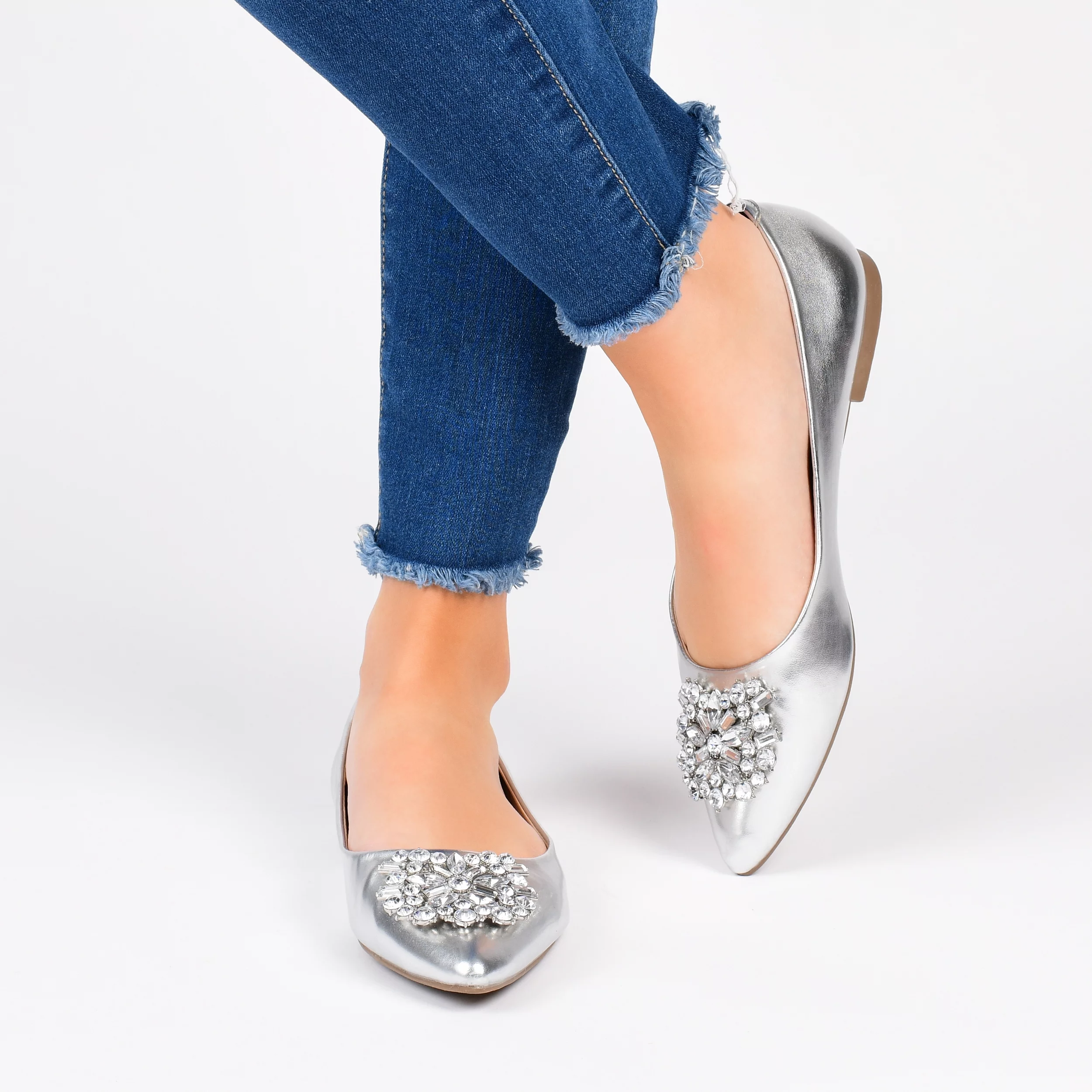 Journee Collection Womens Renzo Slip On Pointed Toe Ballet Flats