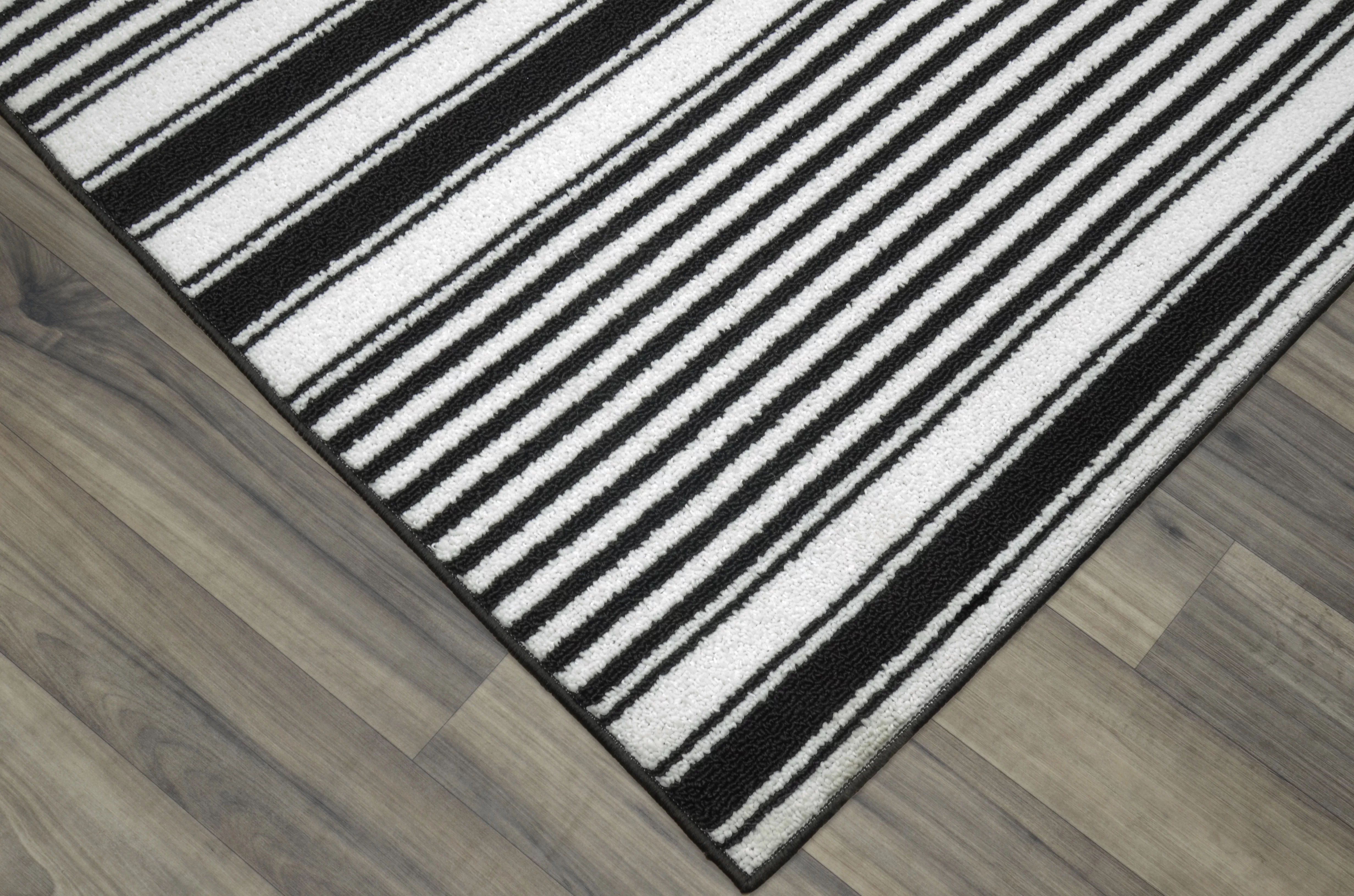 Garland Rug Cape Cod 6 ft. x 8 ft. Area Rug Black