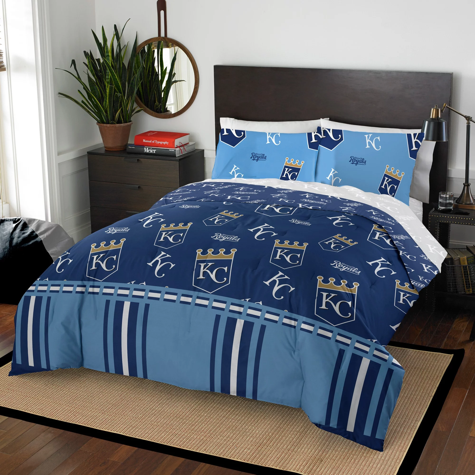 The Northwest Company Kansas City Royals 5-Piece Queen Bed in a Bag Set