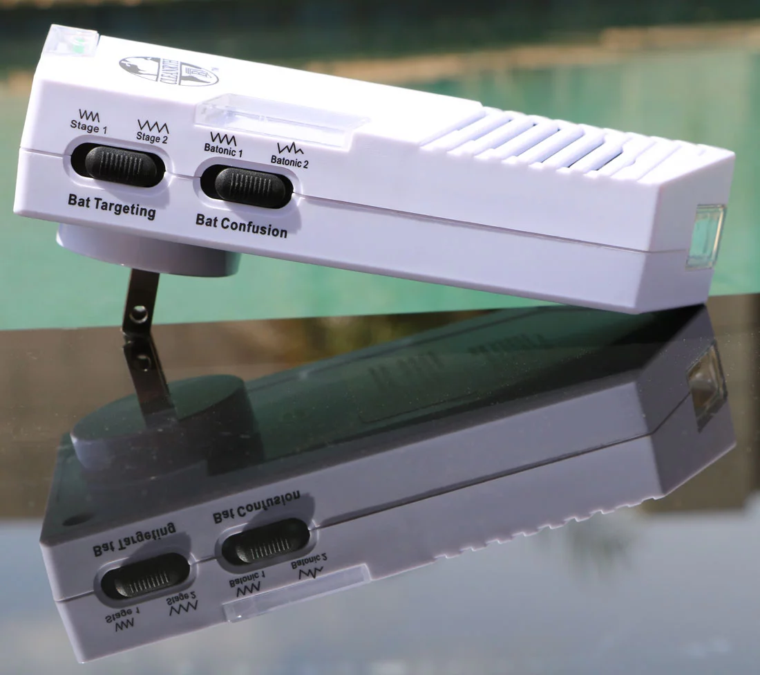 Cleanrth CB006 Advanced Ultrasonic Bat Repelling System Demands Bats to Leave