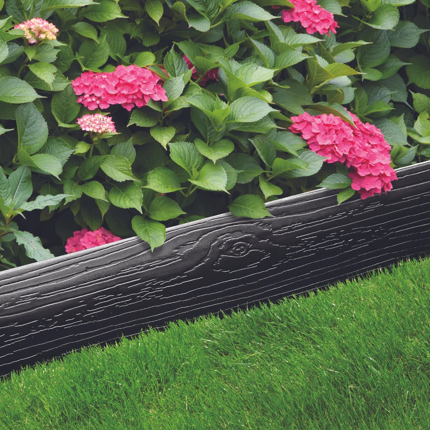 Master Mark Terrace Board Landscape Coiled Edging,(Black) Plastic 3 in. x 40 ft. with 10 Stakes