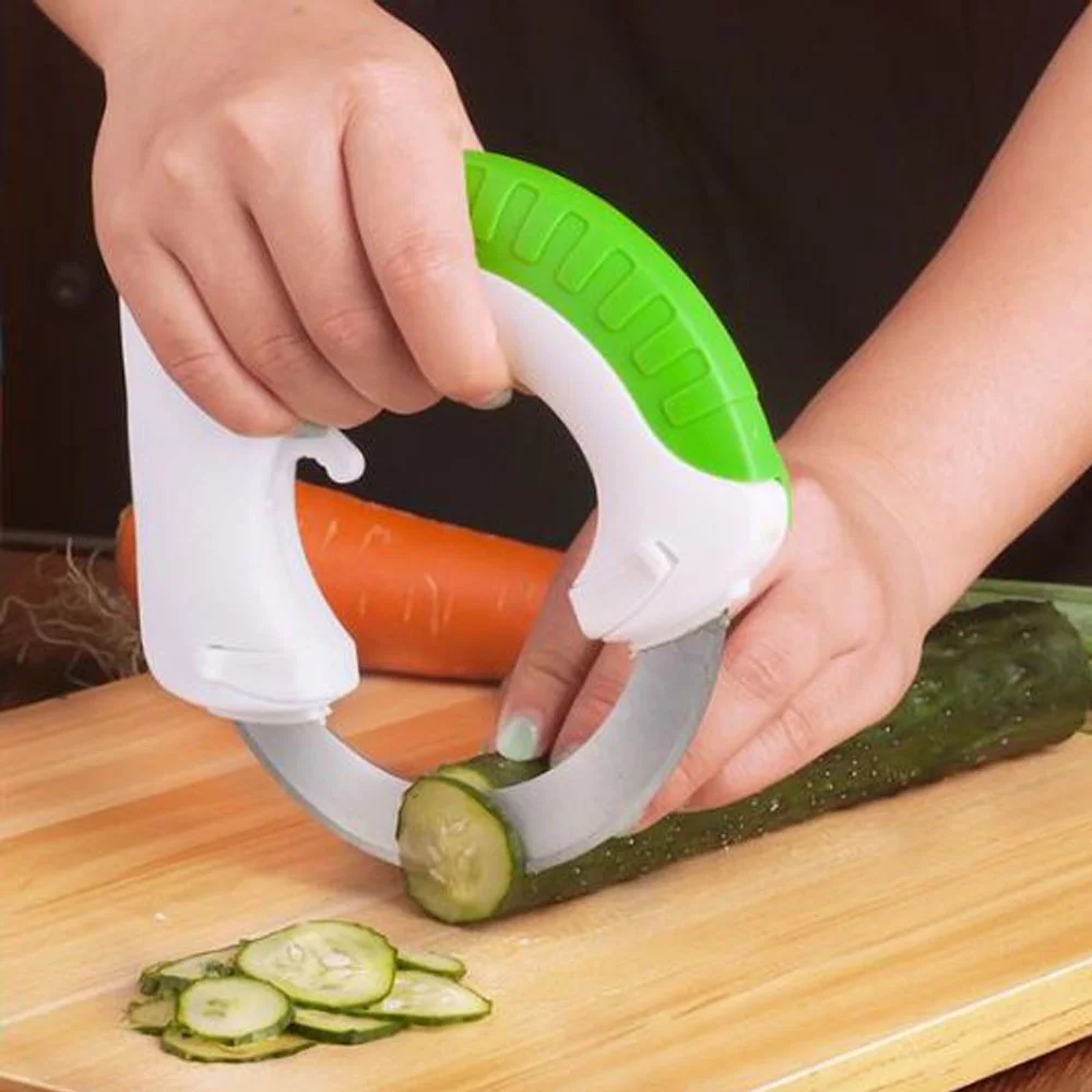 Circular Rolling Knife Multi-Purpose Cutting Tool with Unique Ergonomic Design - FAST & EASY for cutting Meat, Salad, Pizza & Vegetables- Protect your wrist with this Rolling Knife