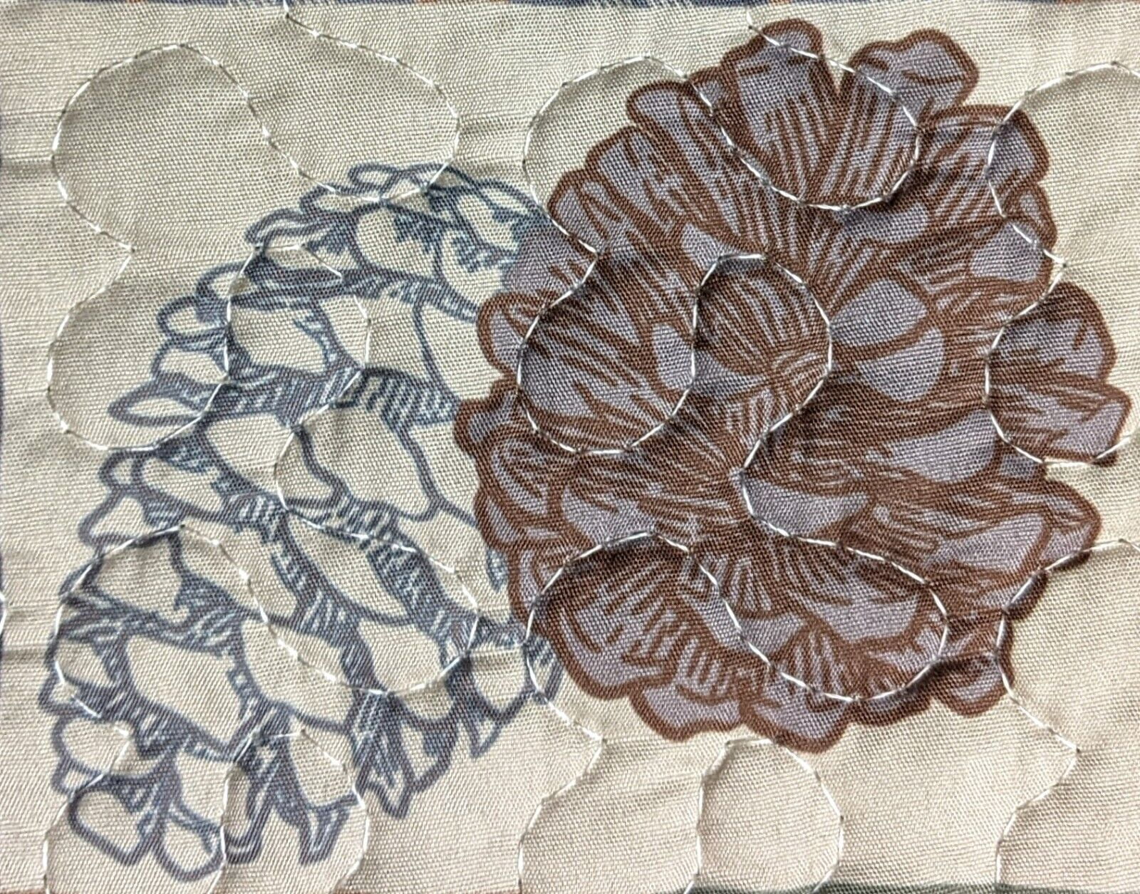 GRAND BEAR LODGE Wilderness Cabin Quilted Throw Blanket, 50