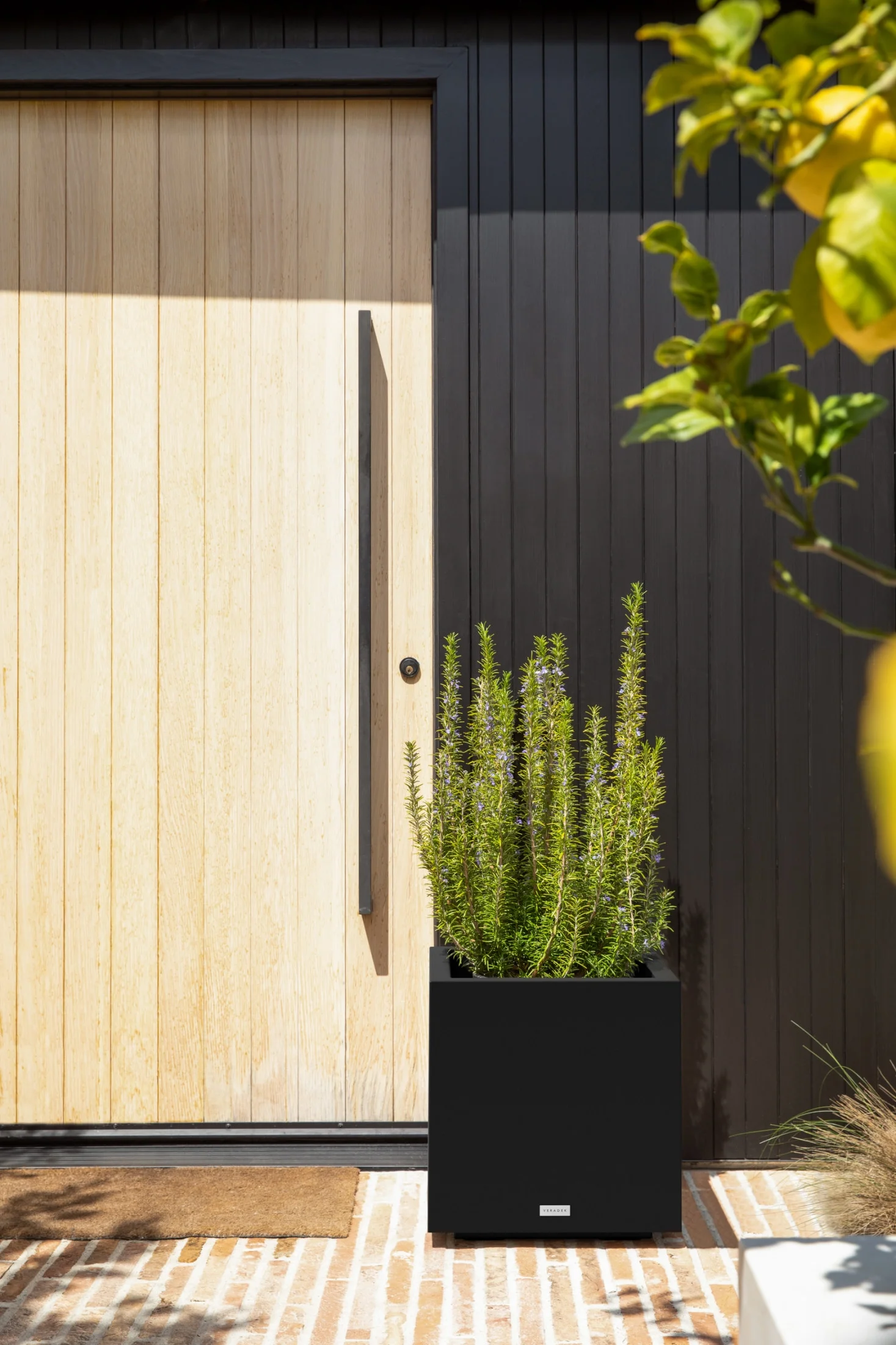 Veradek Block Series Cube Small 18