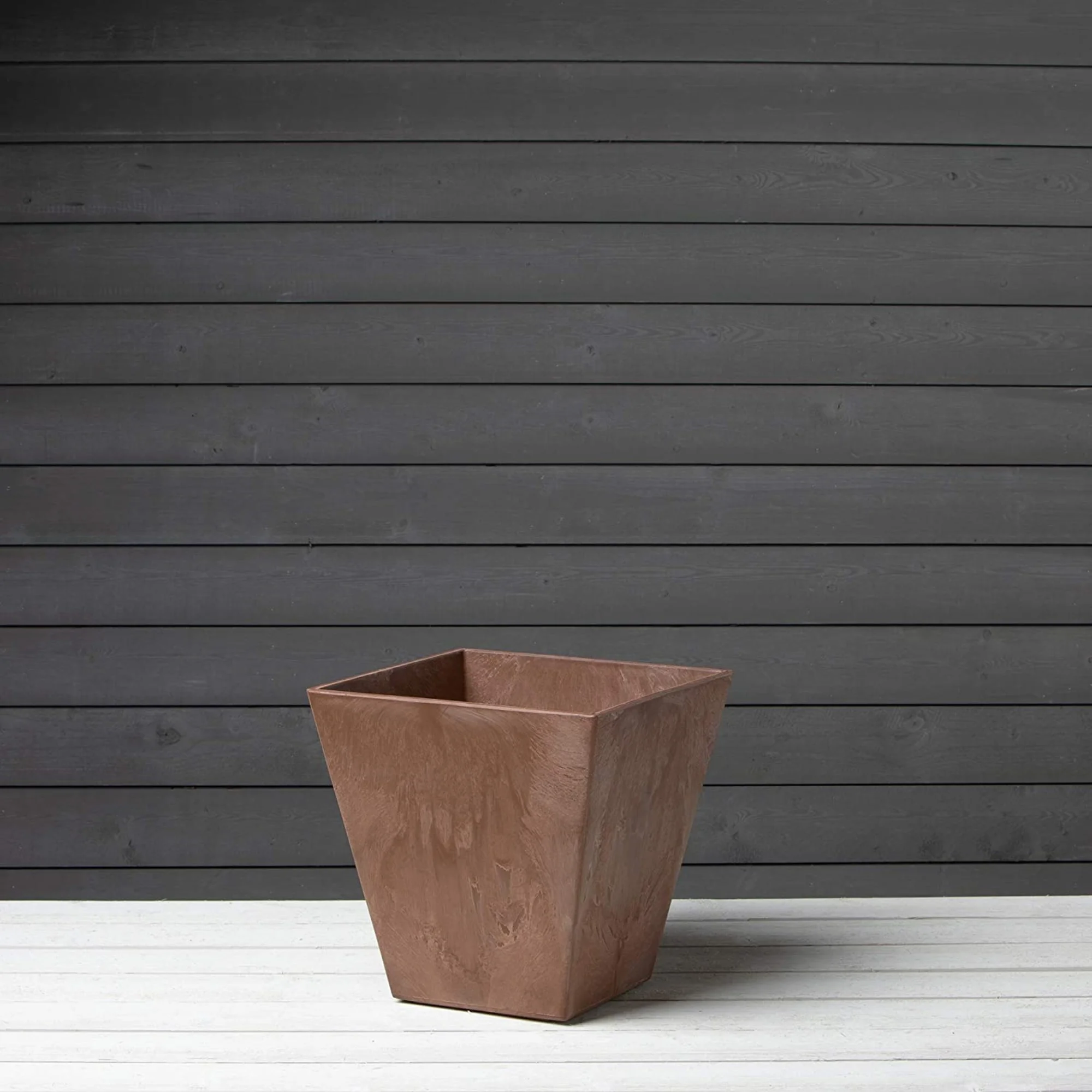 Novelty Ella Artstone Indoor/Outdoor Square Plastic Resin Planter with Water Minder System, Rust 14