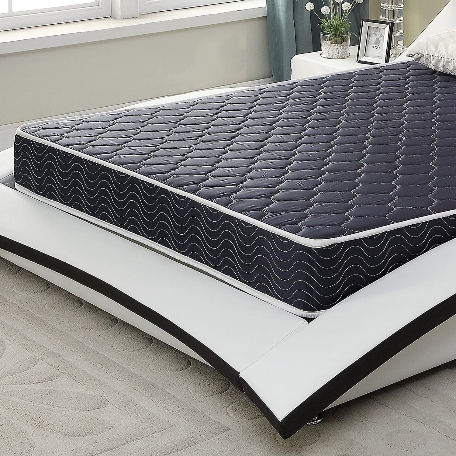 YANRUI 6-Inch Foam Mattress Covered in a Stylish Water-Resistant Fabric, Full