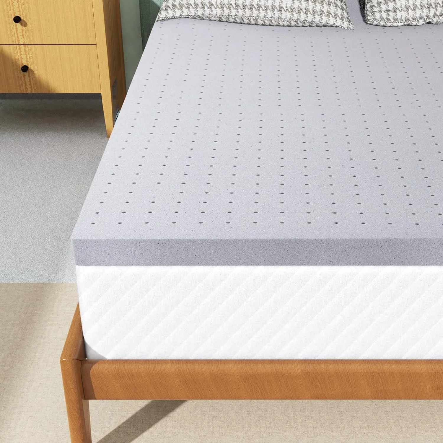 YANRUI 2 Inch Mattress Topper Queen - Gel Memory Foam Mattress Topper Bamboo Charcoal Bed Topper for Soft & Cooling Sleep and Pressure Relieve, CertiPUR-US Certified