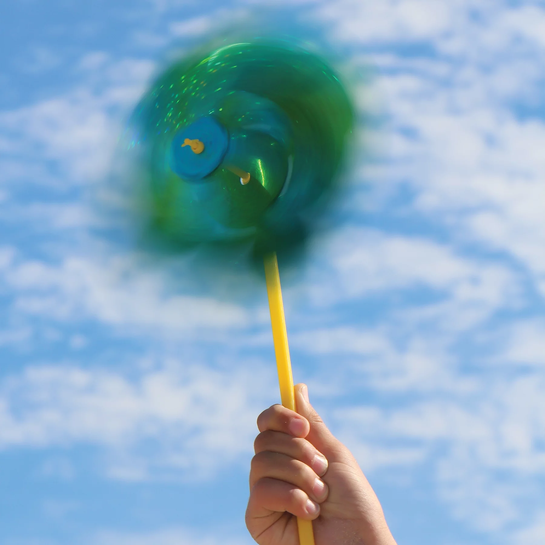 In The Breeze 2805 - Classic Mylar Pinwheel (Set of 8) - Party, Home, Garden Décor