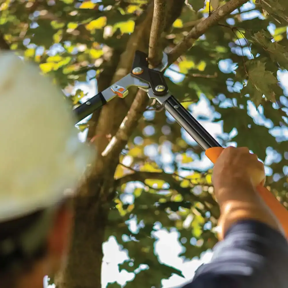 Fiskars Pro Carbon Steel Blade Bypass Lopper With Aluminum Handle