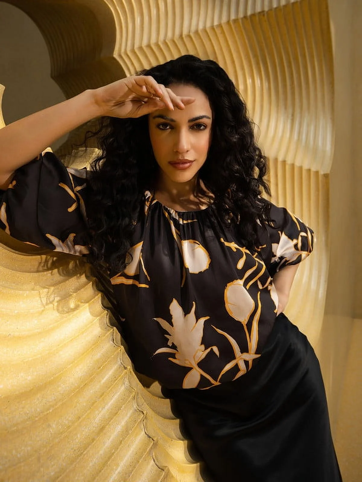 Zaccai Women's Black Satin Abstract Balloon Style Top