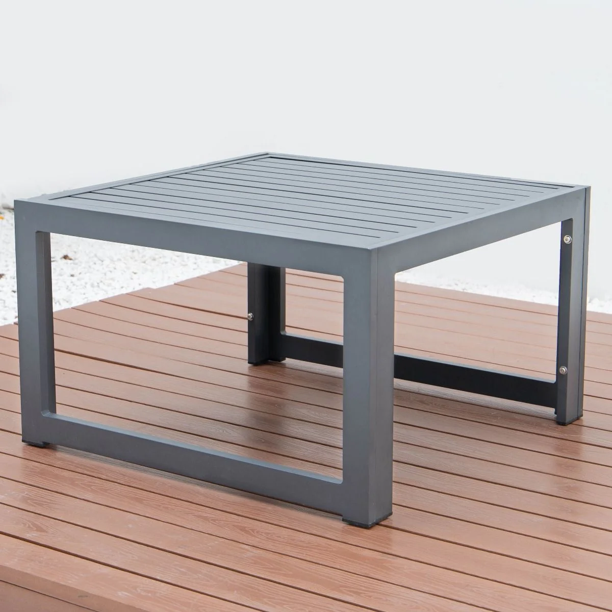 LeisureMod Chelsea Outdoor Patio Aluminum Coffee Table in Black