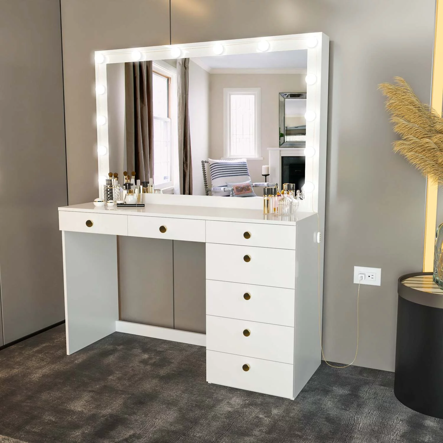 Boahaus Diana White Dressing Table Light Bulbs (Gold Knobs)