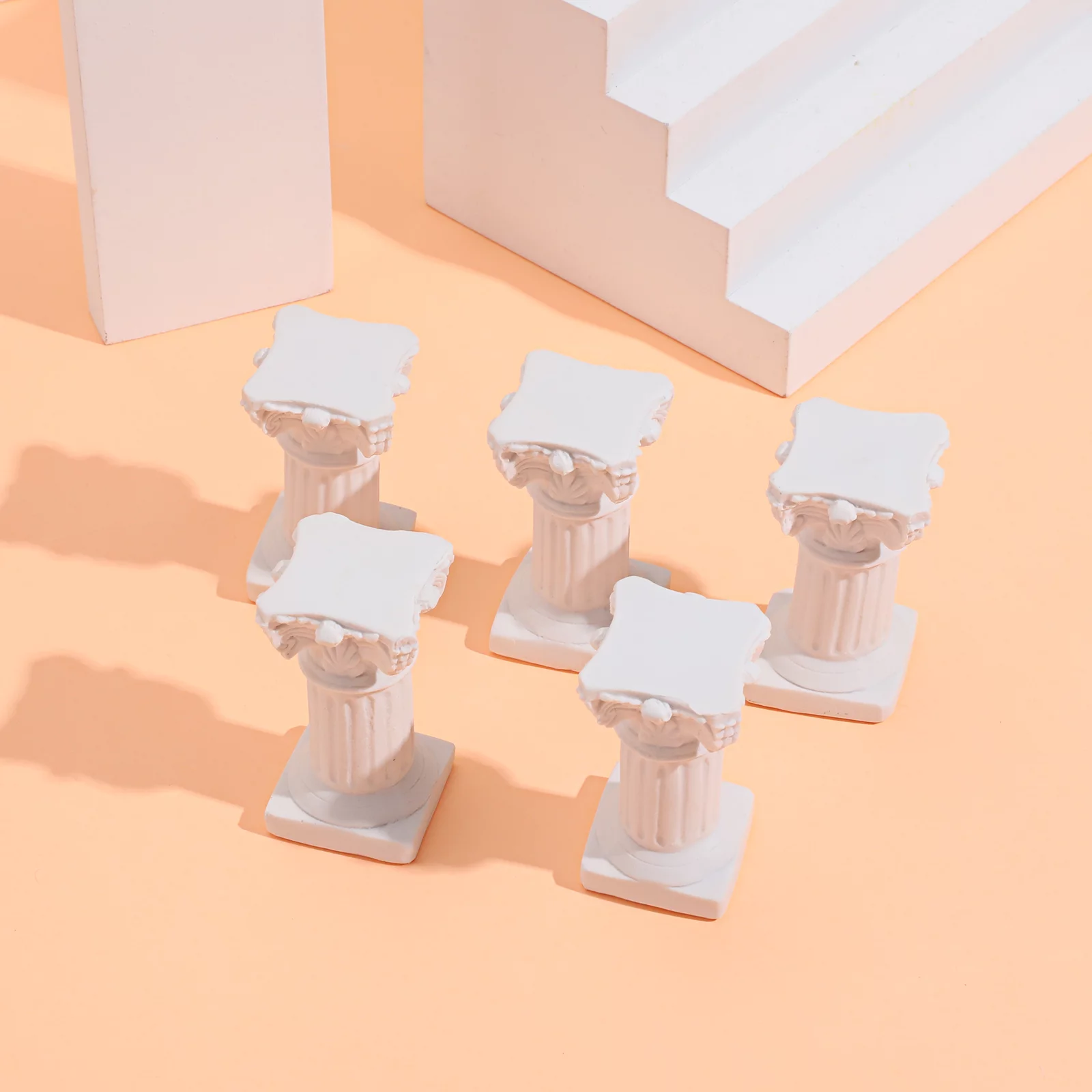 Guichaokj 5Pcs Roman Pillar Statues Resin Pedestal Stand Roman Pillar Greek Column Statues