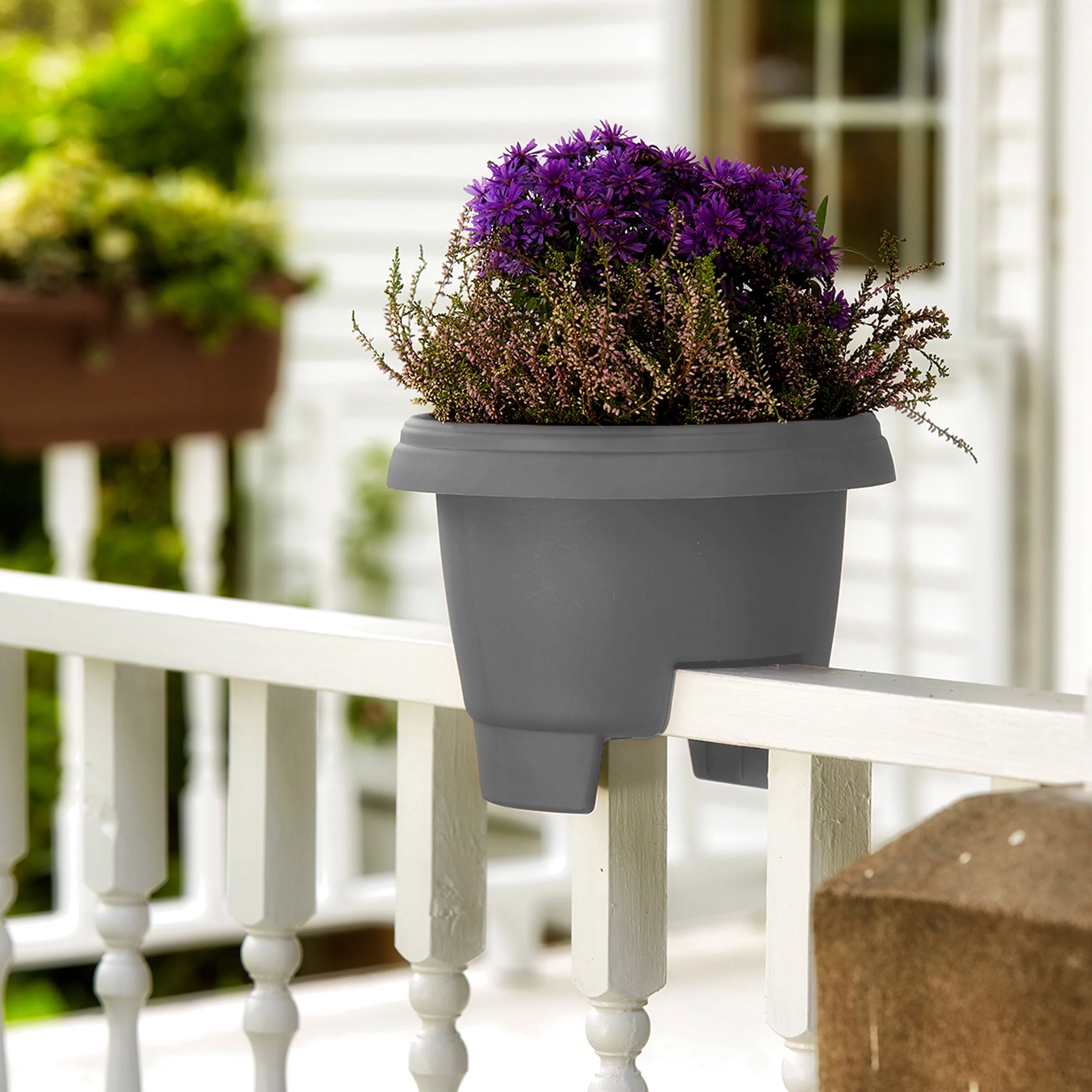 Bloem 12-in Resin Round Deck Rail Round Planter - Charcoal Gray