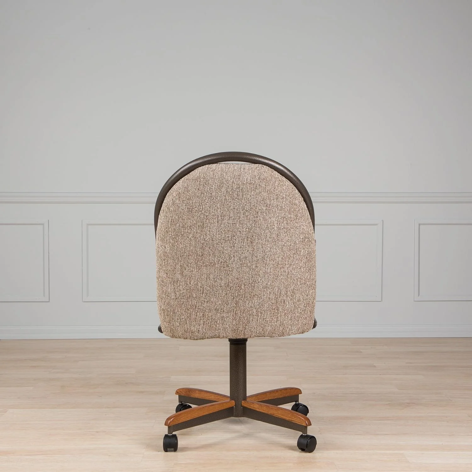 Casual Dining Cushion Swivel And Tilt Rolling Caster Chair