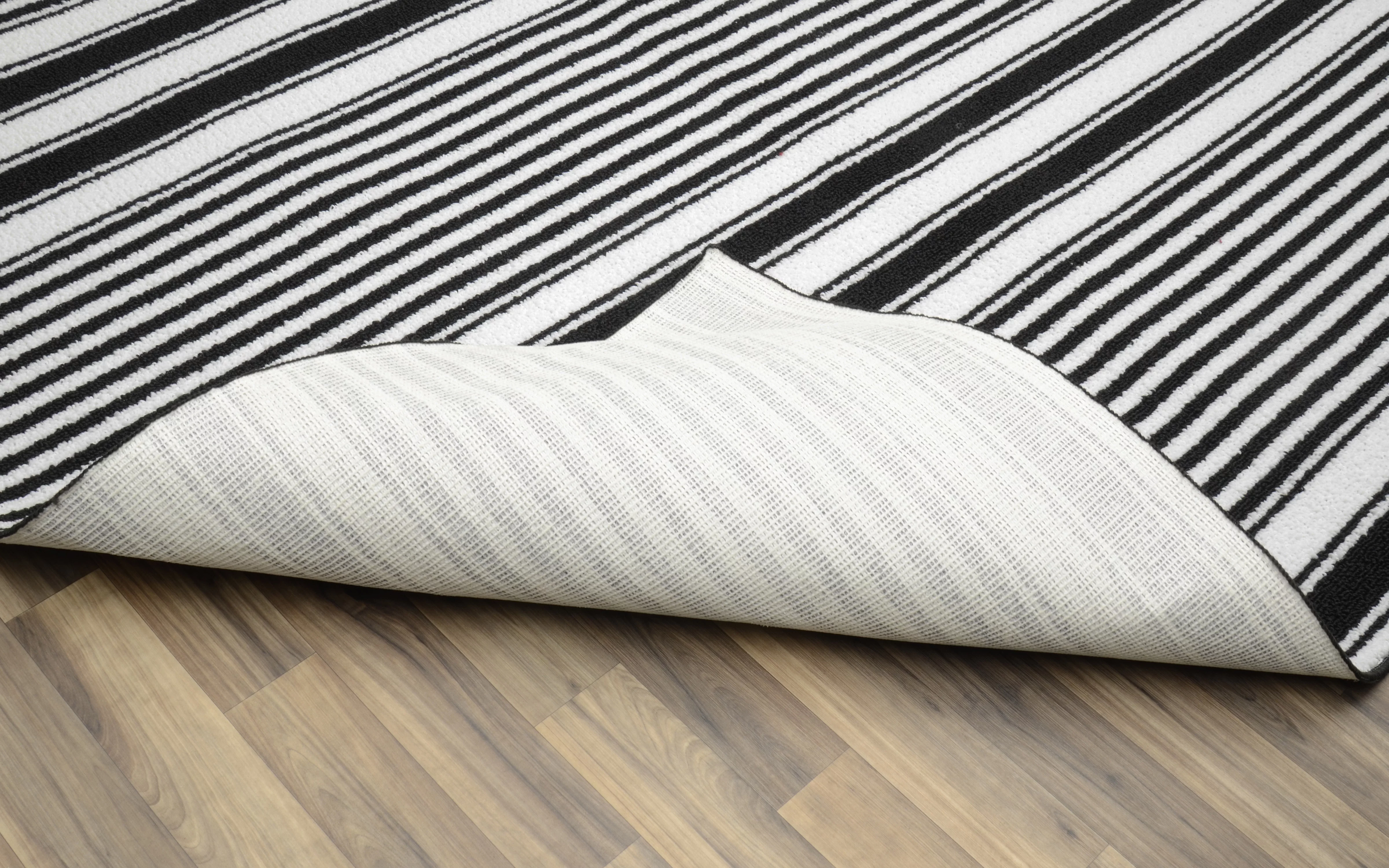 Garland Rug Cape Cod 6 ft. x 8 ft. Area Rug Black