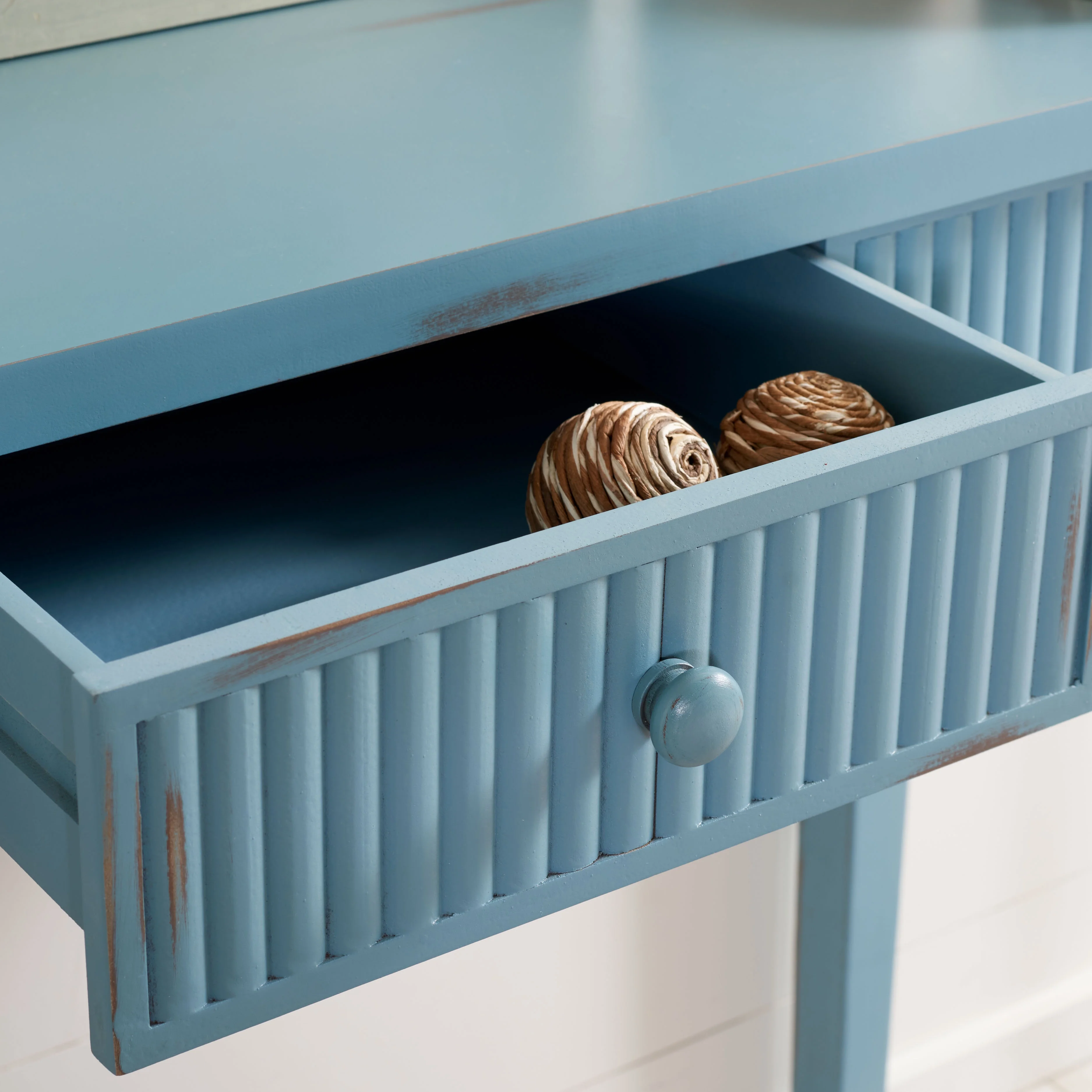 SAFAVIEH Beale Amish Blue Wood Console Table with Drawer (43.3 in. W x 15.8 in. D x 32 in. H)