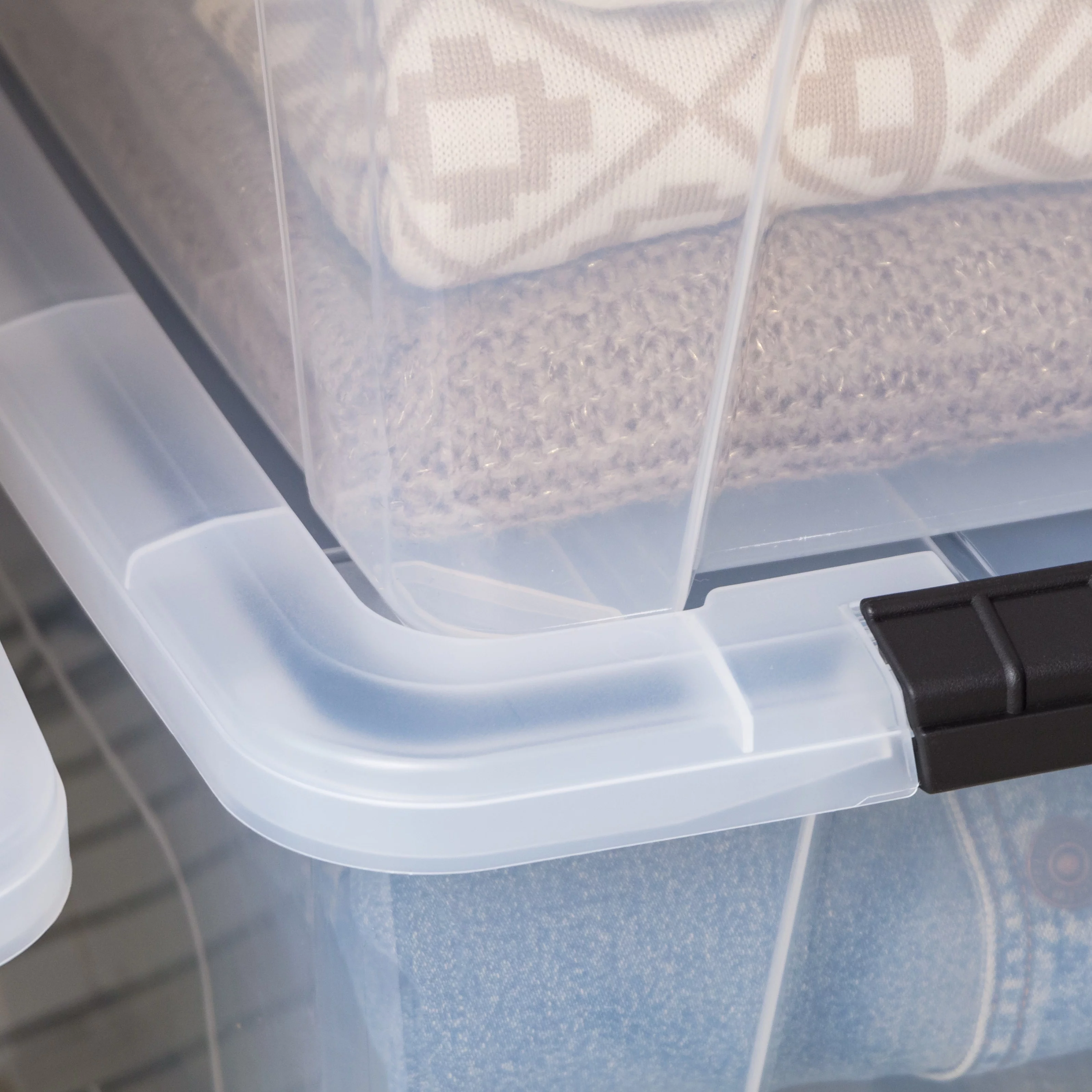 IRIS USA 8 Pack 32 Quart Stack & Pull™ Box, Clear